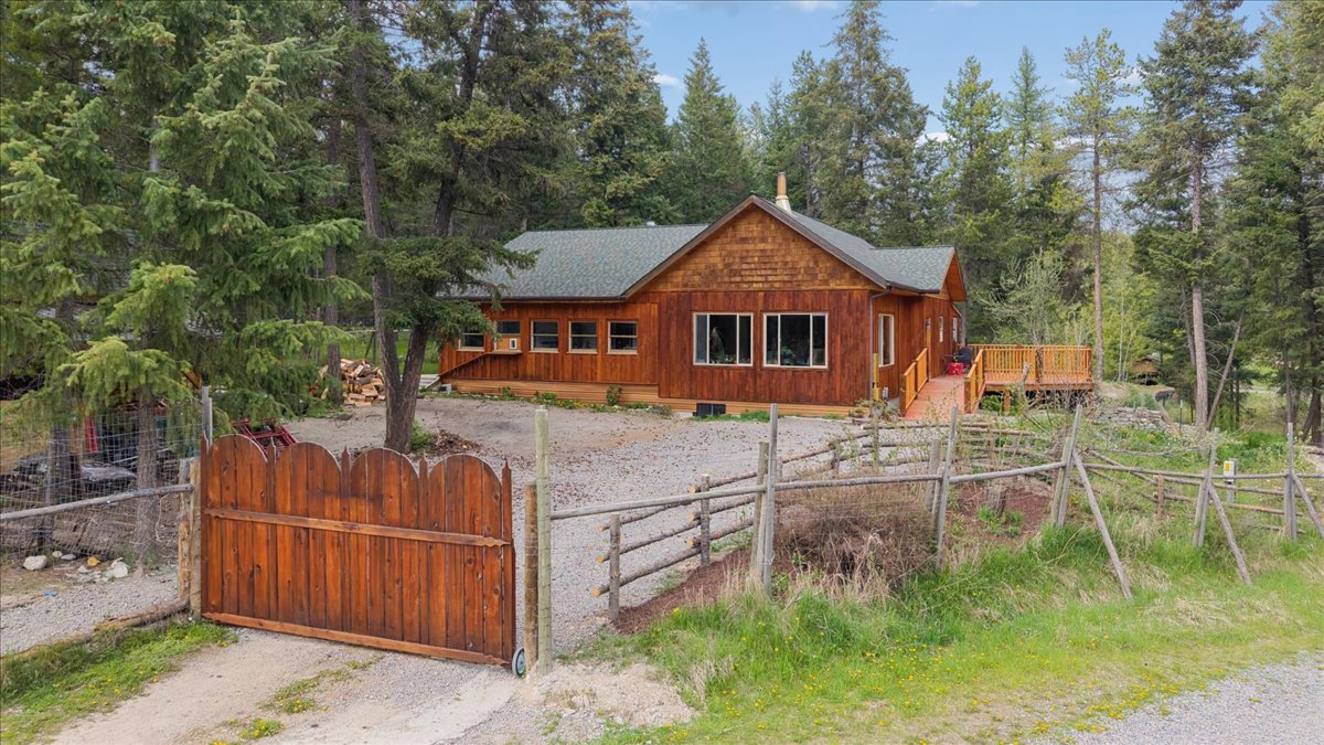 65 Moose Farm Road Property Photo 1