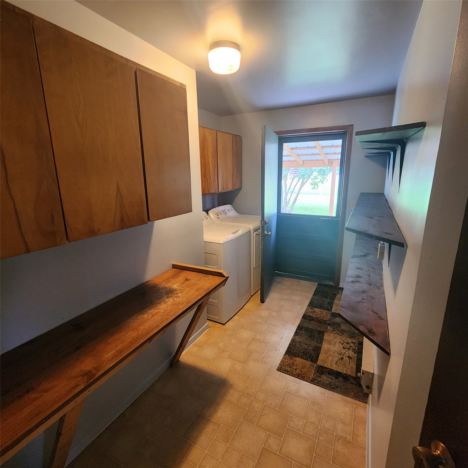804 S 1st Avenue Property Photo 30