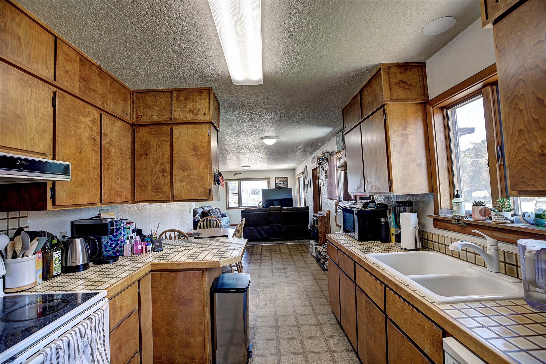 1308 5th Street E Property Photo 8