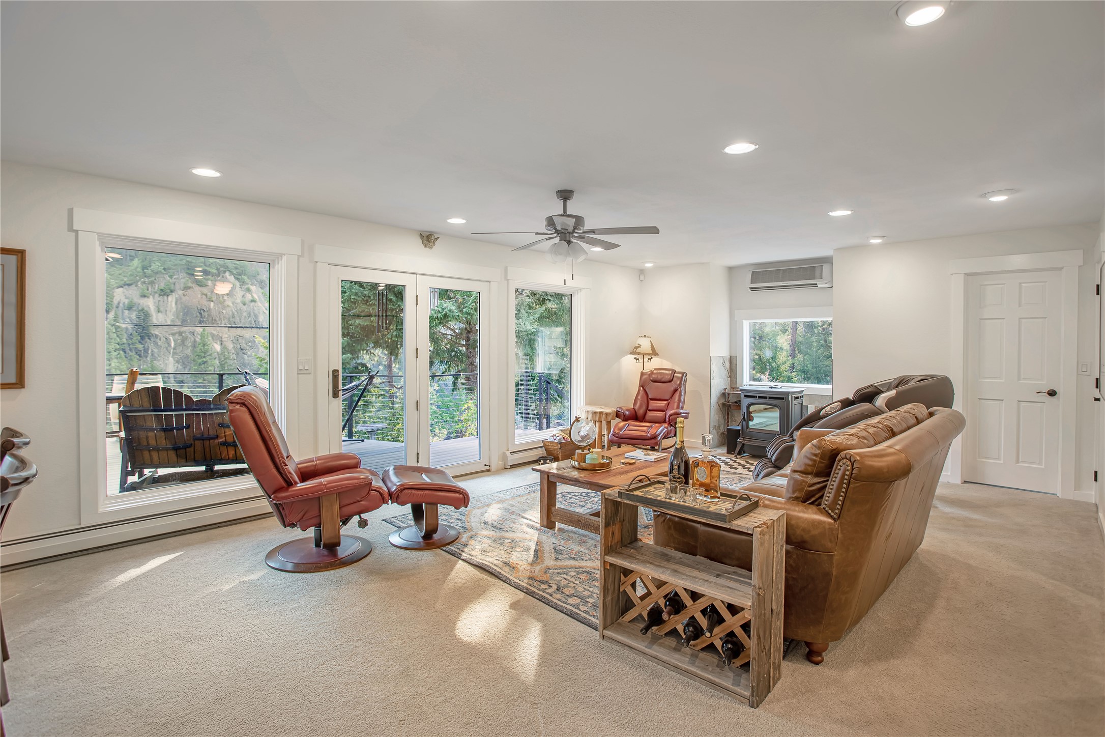 221 Whitewater Heights Property Photo 8