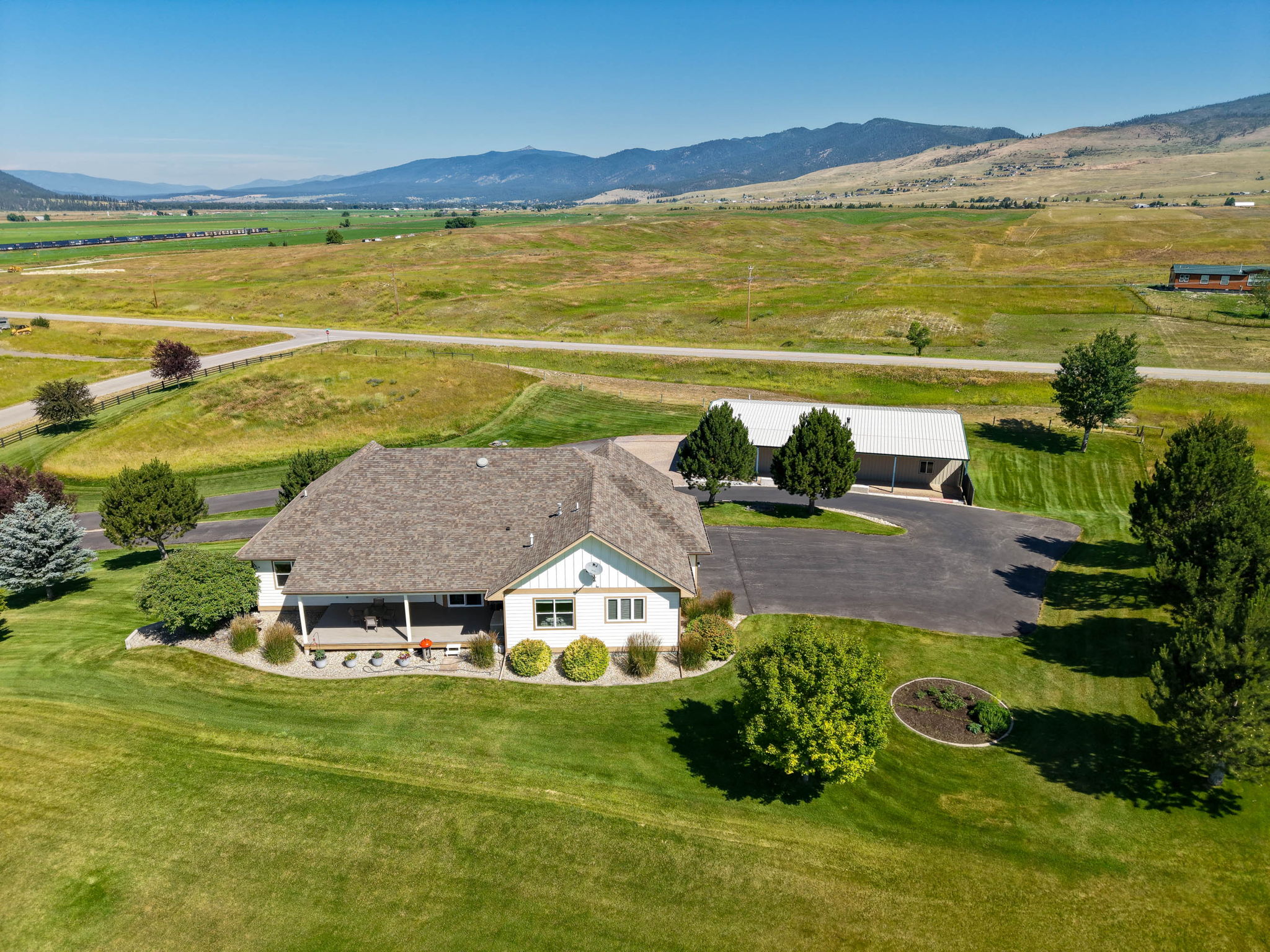 9758 Platinum Court Property Photo 1