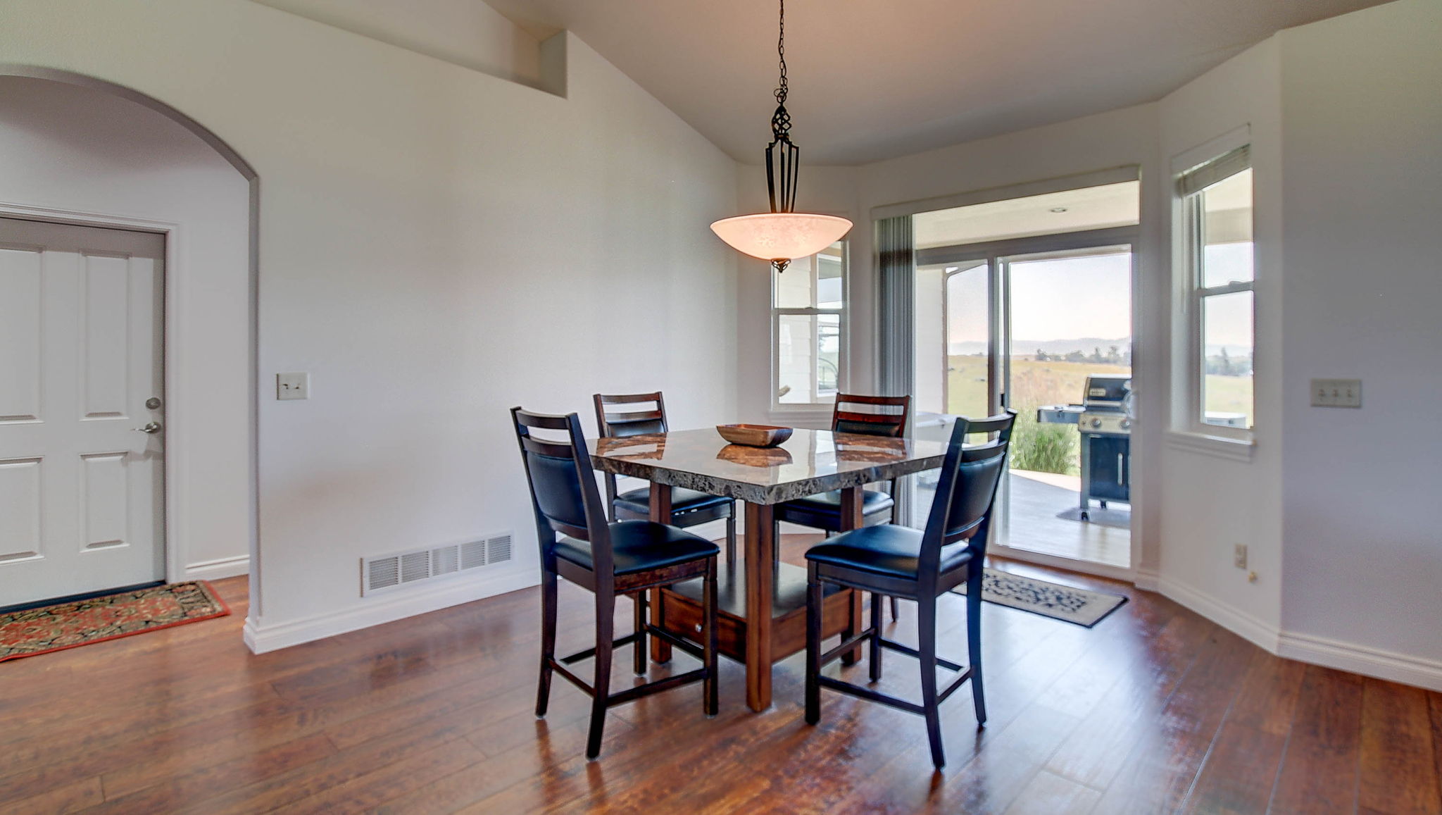 9758 Platinum Court Property Photo 8