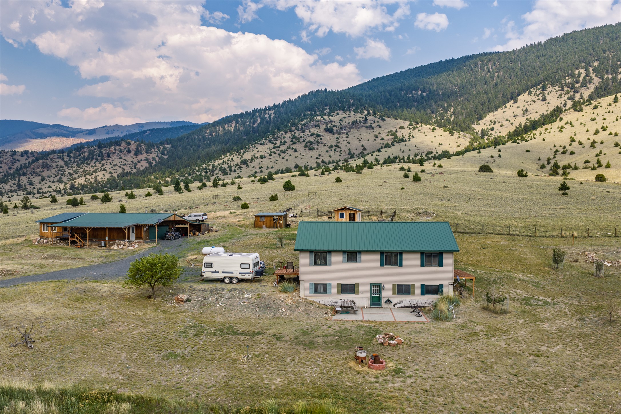 34 Mule Deer Trail Property Photo 4