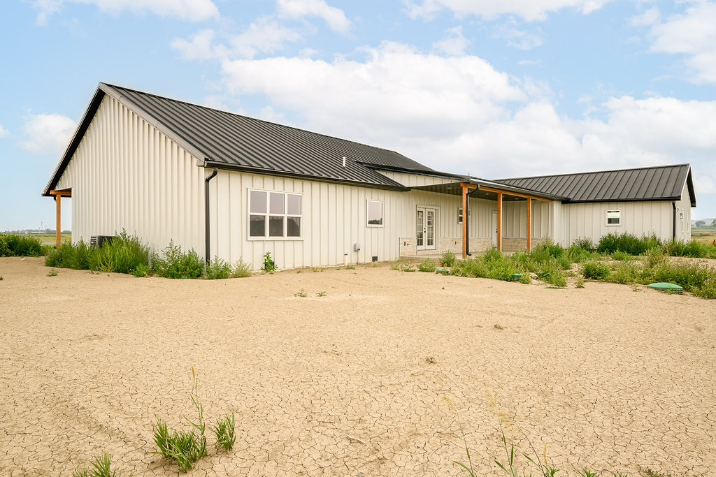 7429 Barbed Wire Drive Property Photo 13