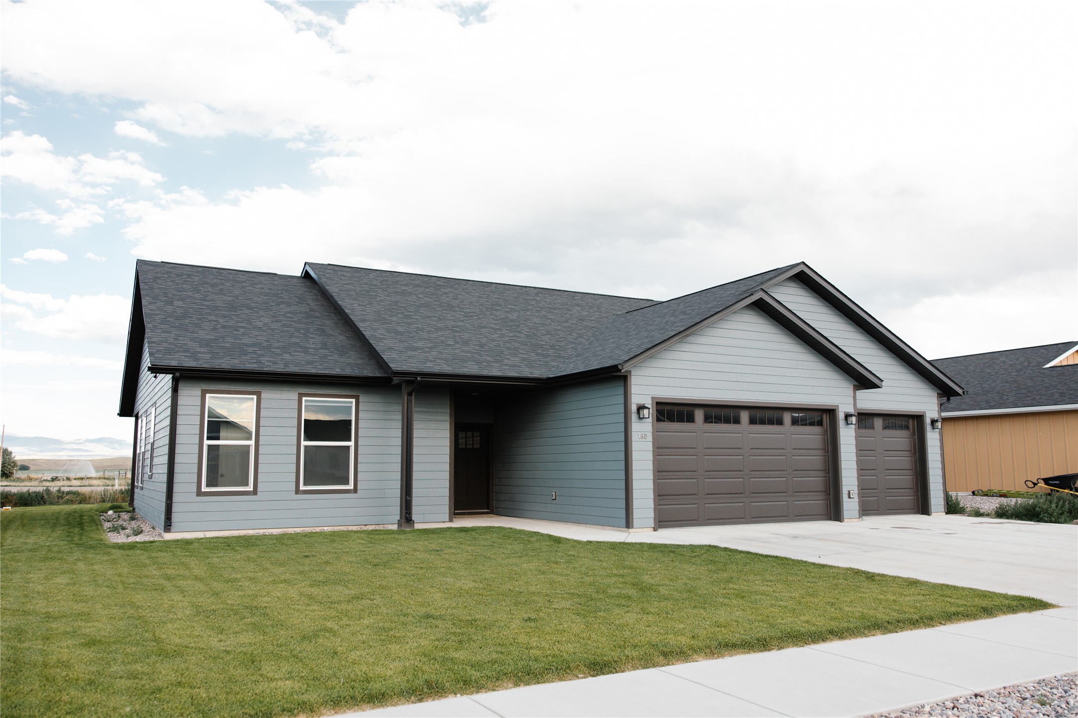 160 Thomas Way Property Photo 2