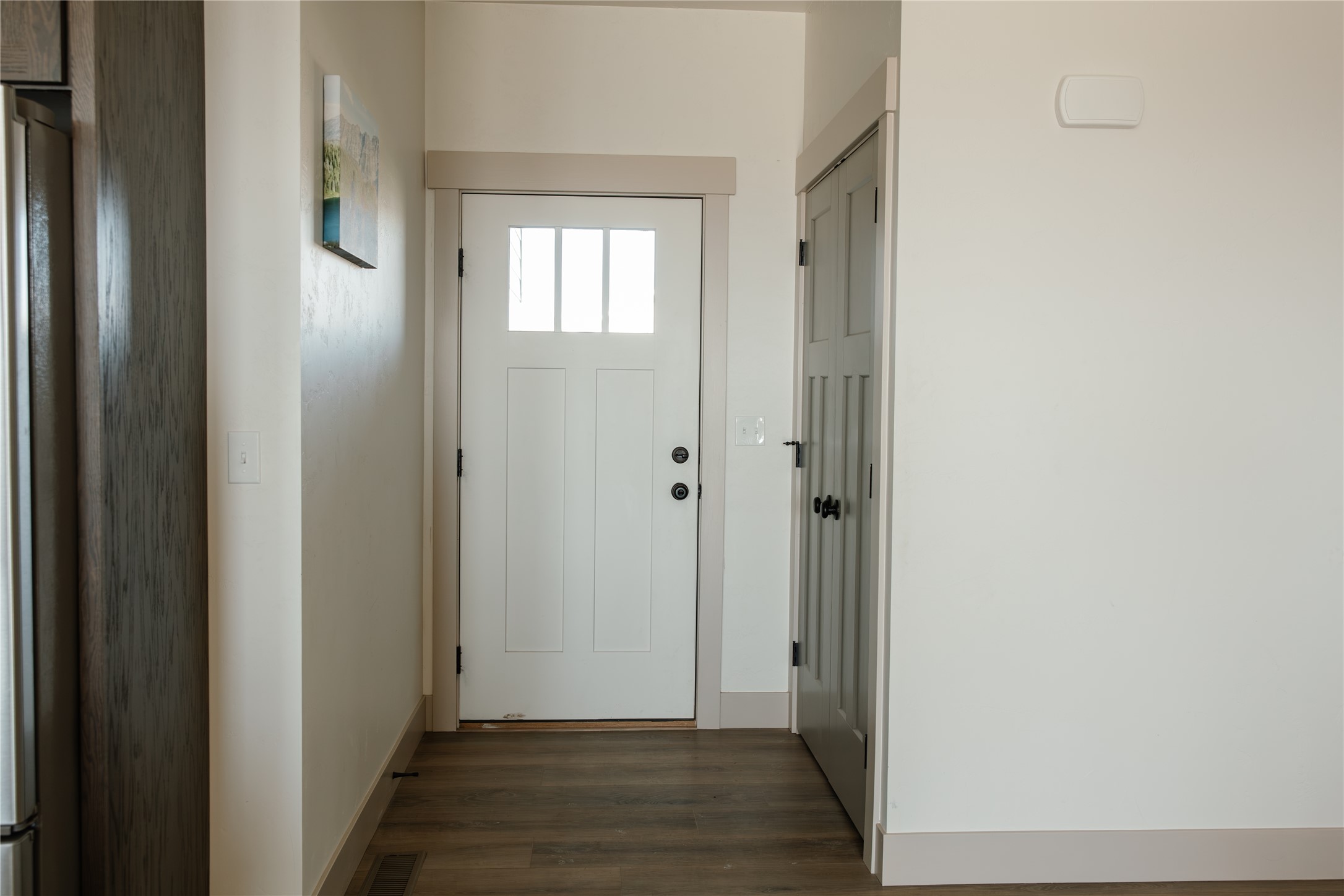 160 Thomas Way Property Photo 4