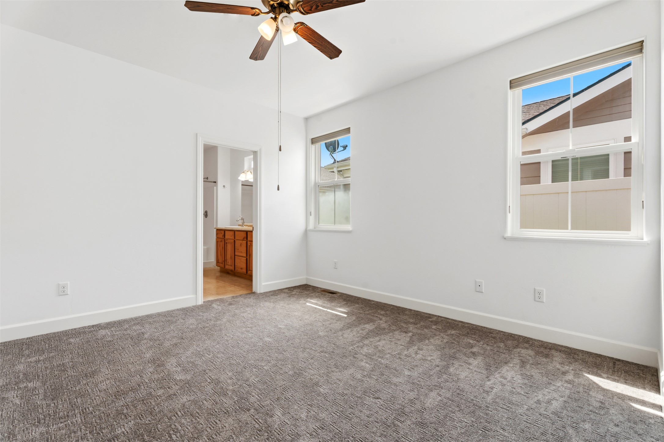 2449 Old Glory Way Property Photo 7