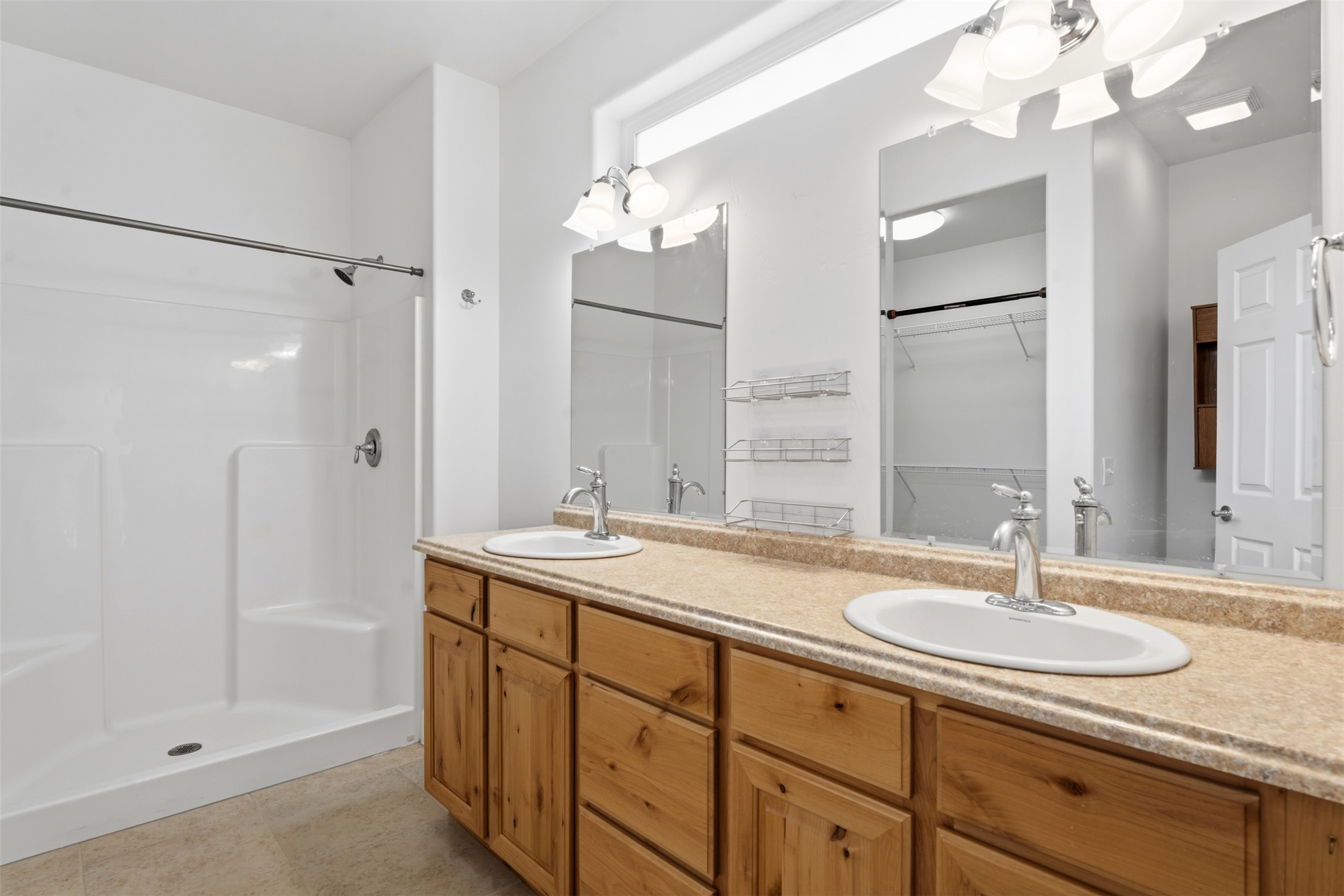 2449 Old Glory Way Property Photo 8