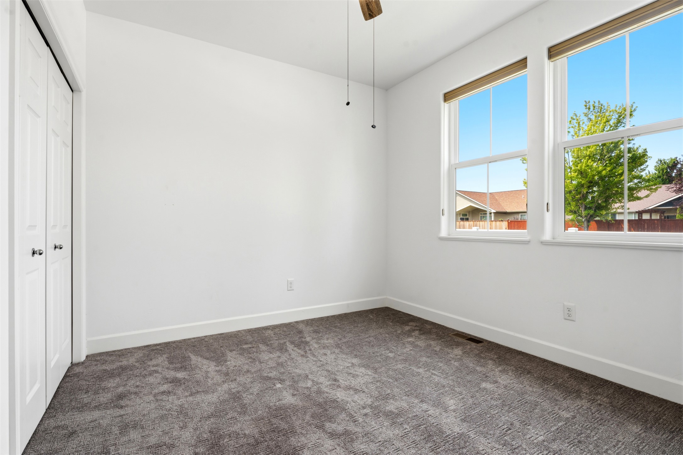 2449 Old Glory Way Property Photo 10