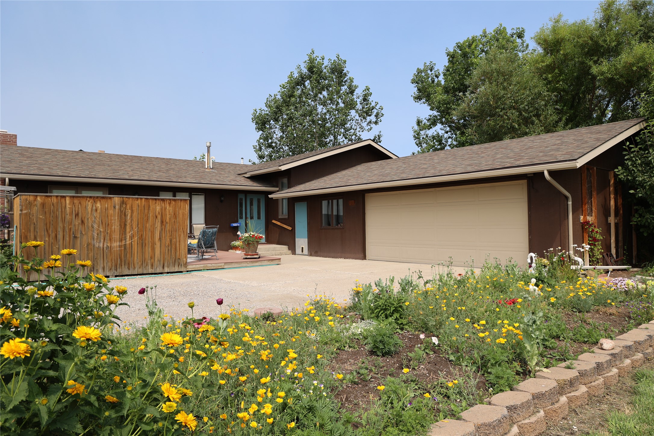 211 Illinois Avenue Property Photo 4