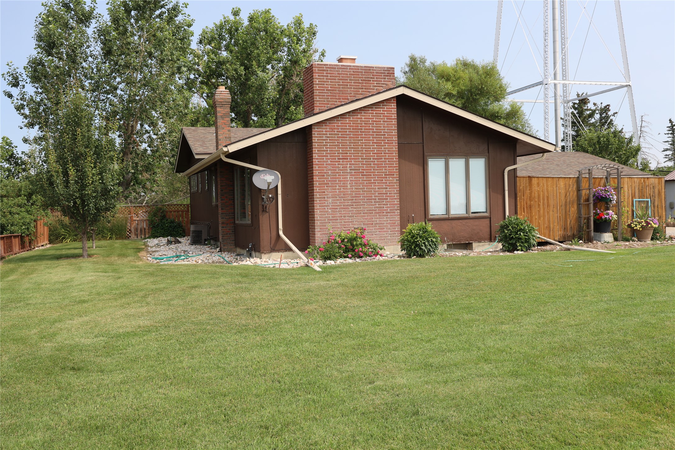 211 Illinois Avenue Property Photo 5