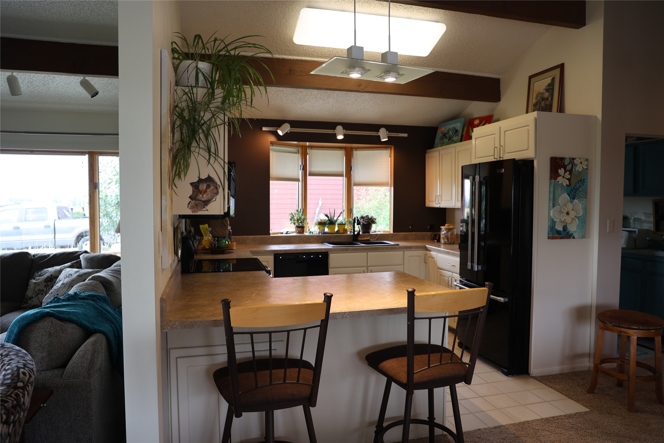 211 Illinois Avenue Property Photo 13