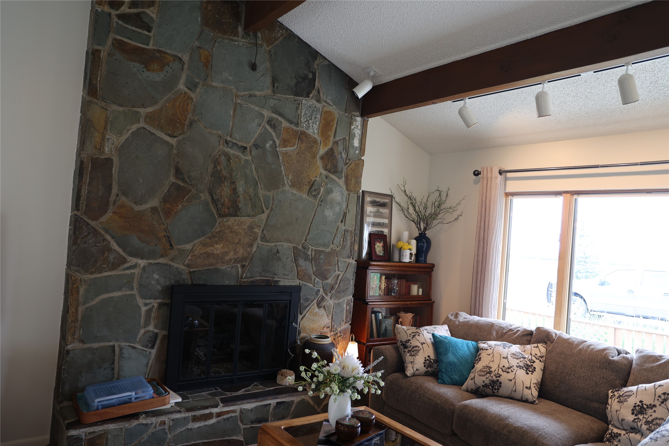 211 Illinois Avenue Property Photo 21
