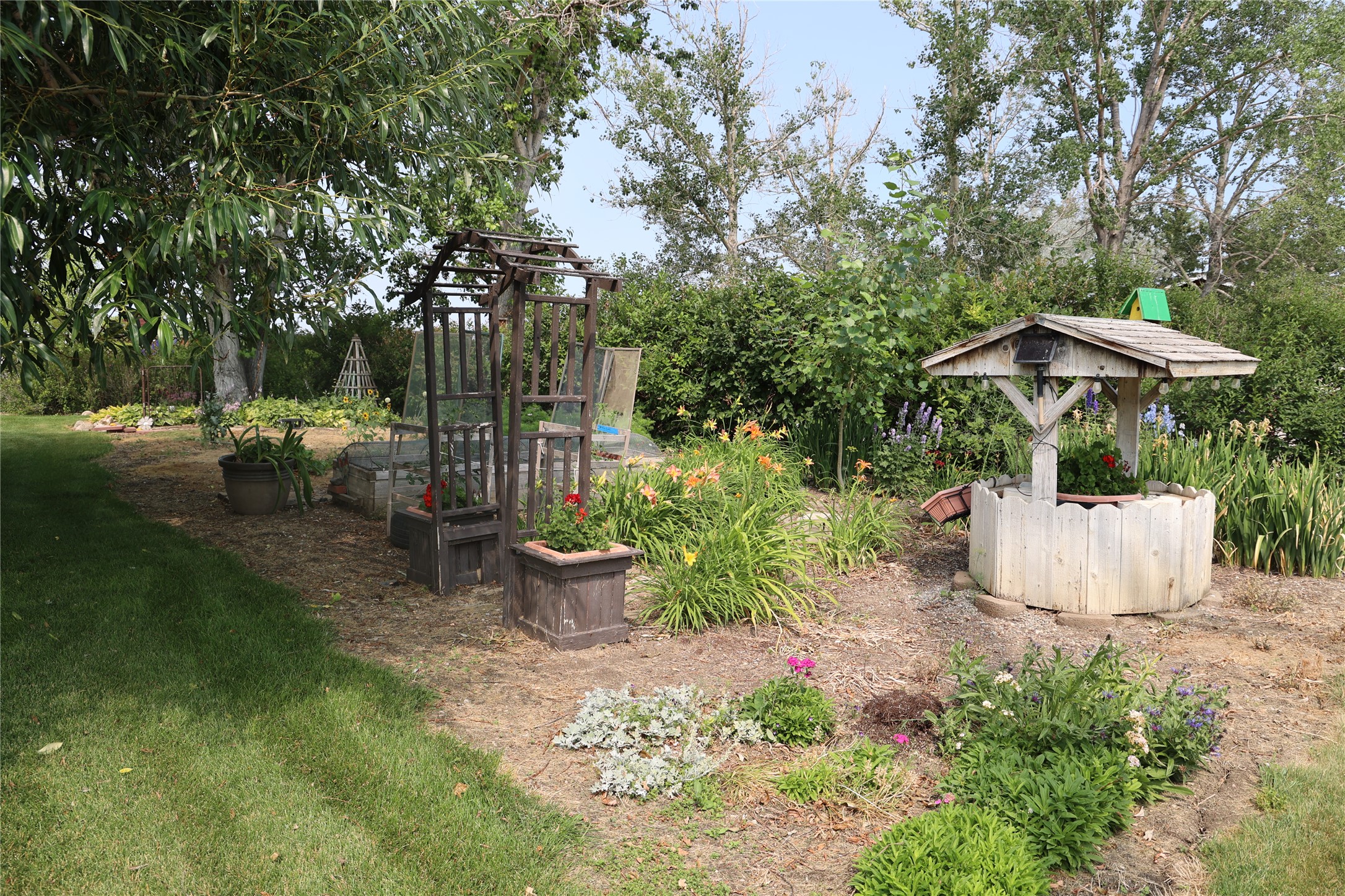211 Illinois Avenue Property Photo 56