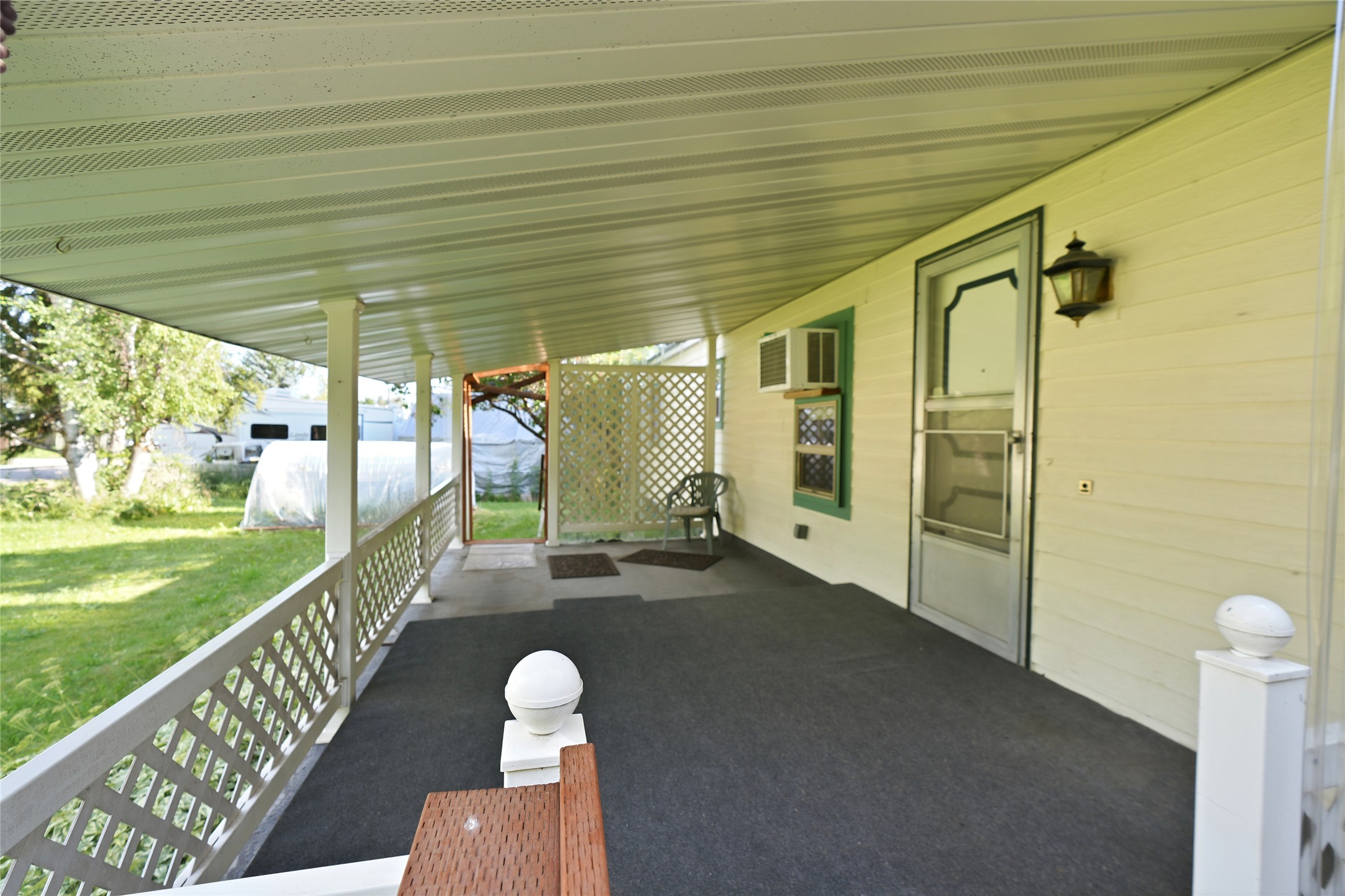 636 E Evergreen Drive Property Photo 4