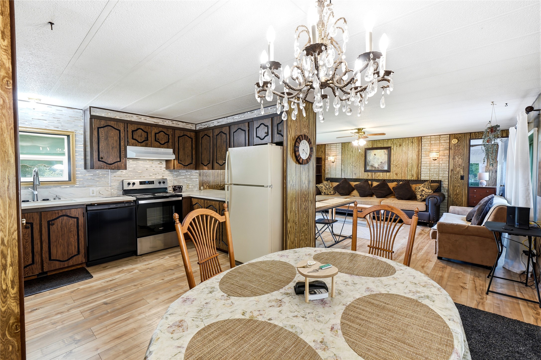 636 E Evergreen Drive Property Photo 14