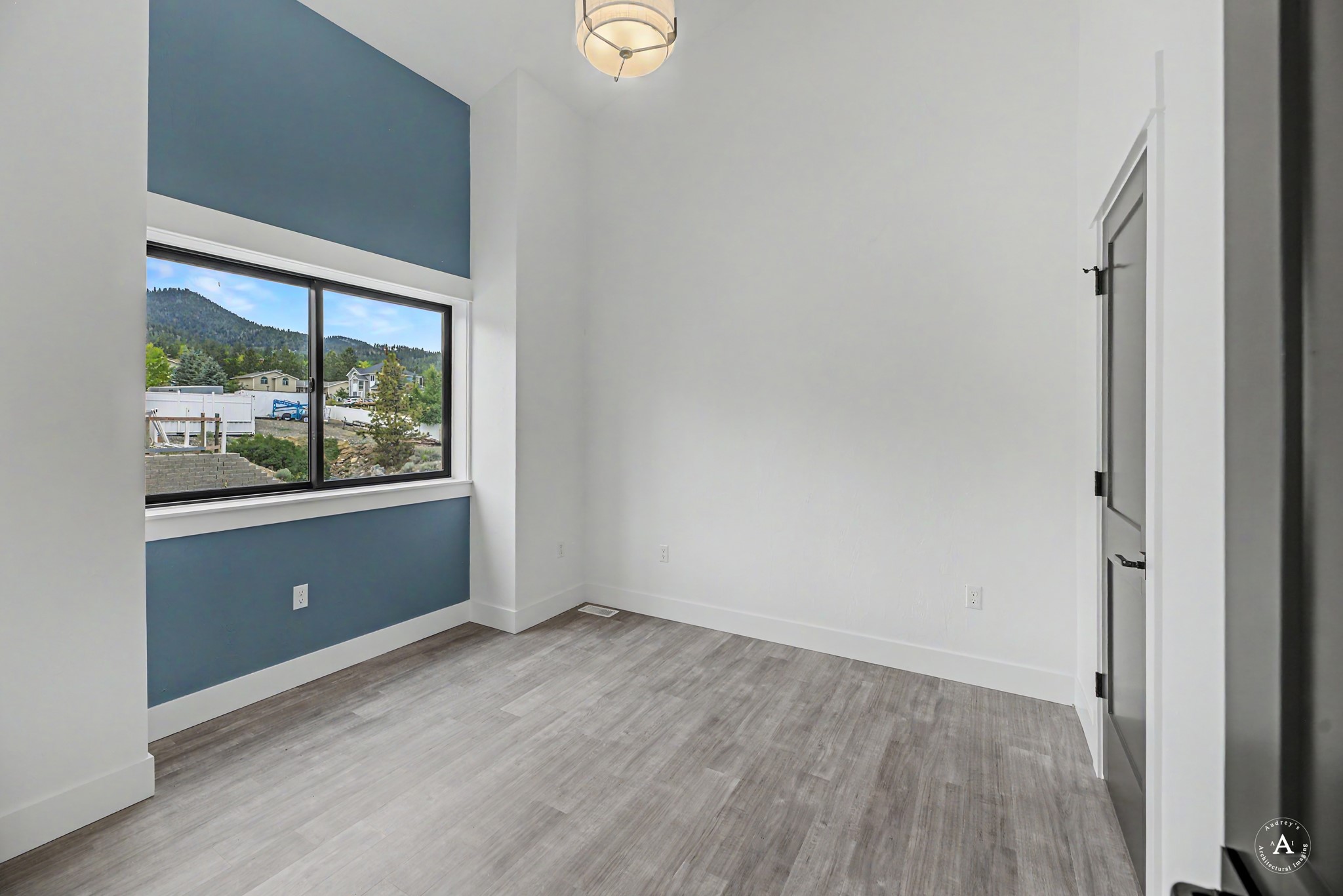 2217 Hauser Boulevard Property Photo 32
