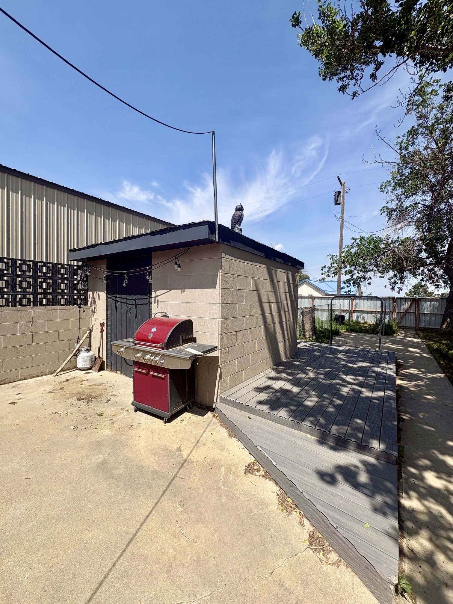 308 2nd Street E Property Photo 24