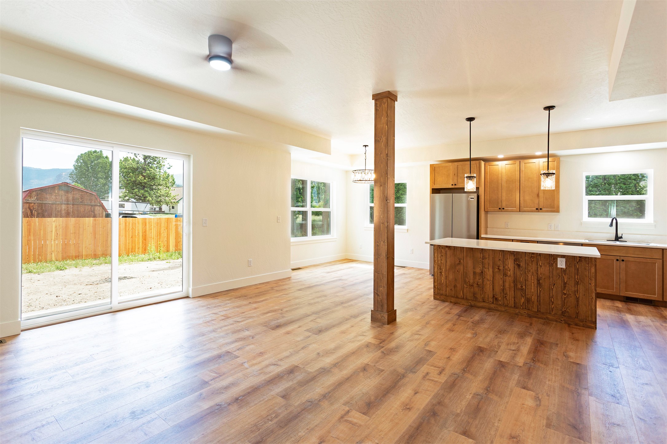 106 3rd Street Property Photo 3