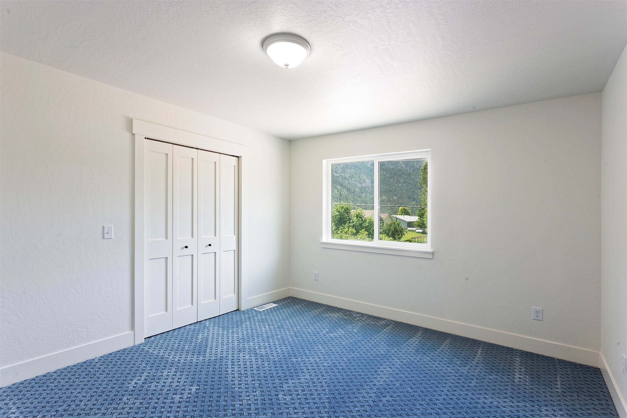 106 3rd Street Property Photo 22