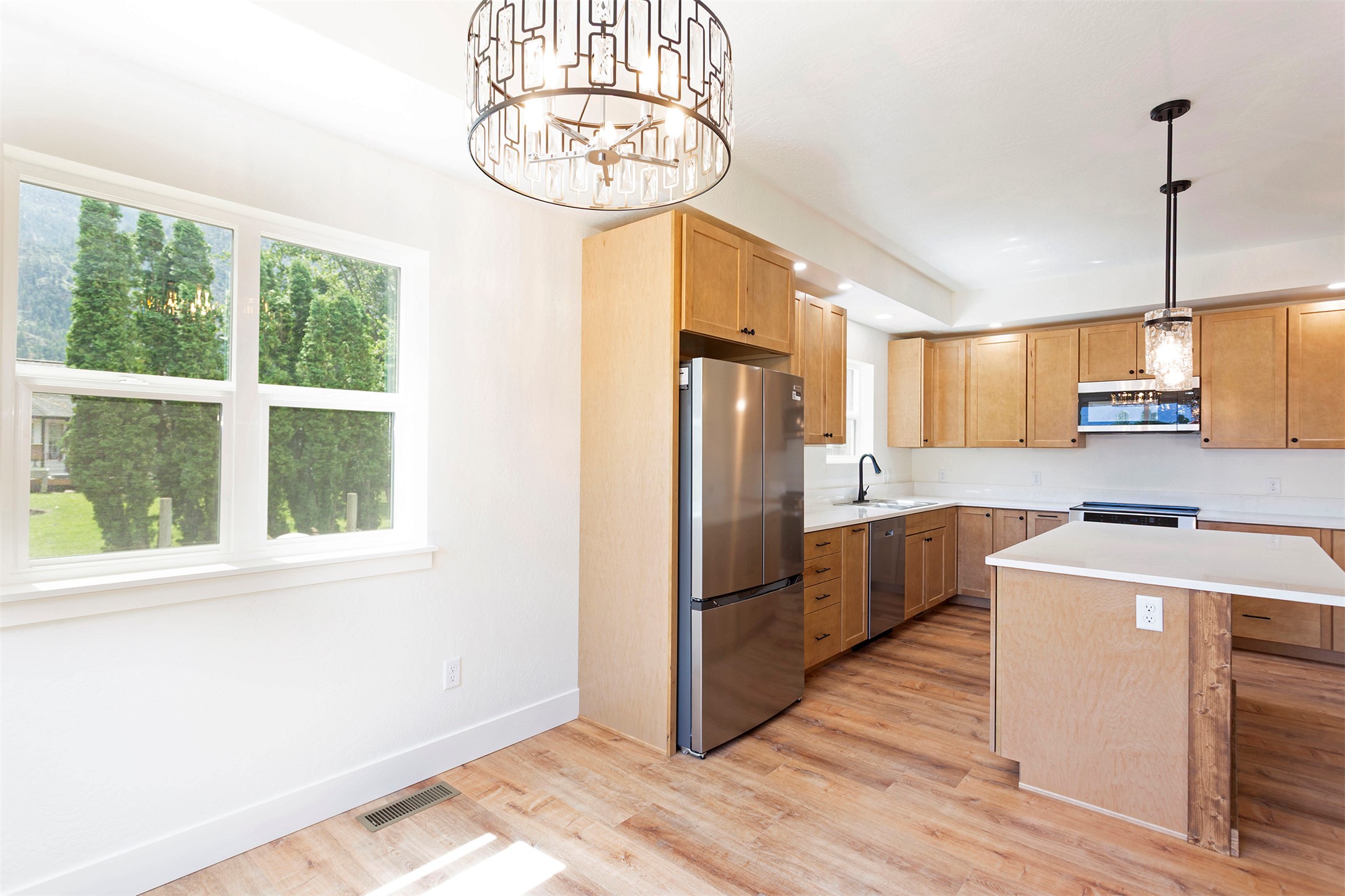 106 3rd Street Property Photo 29