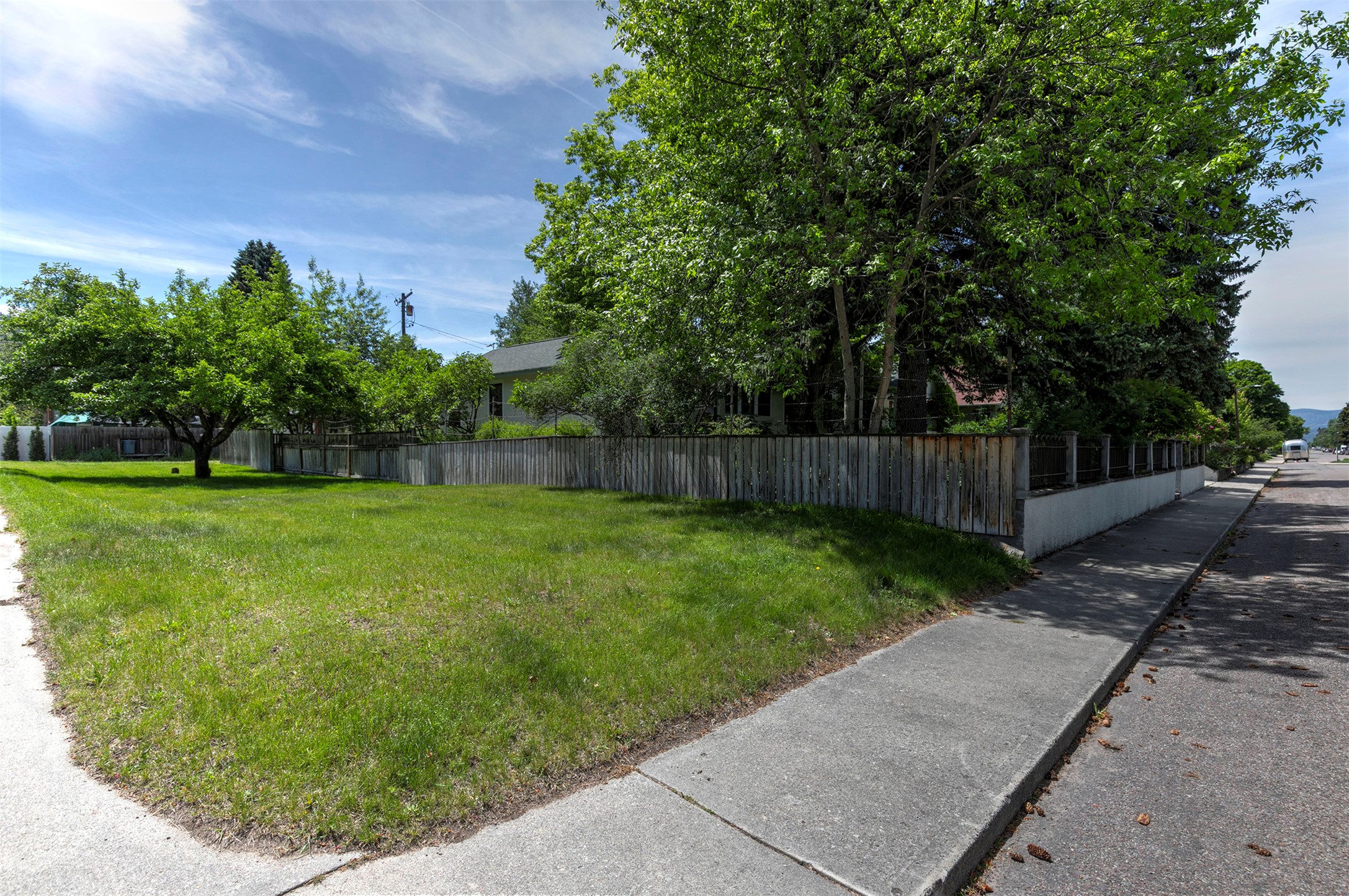 Nhn E Kent Avenue Property Photo 1