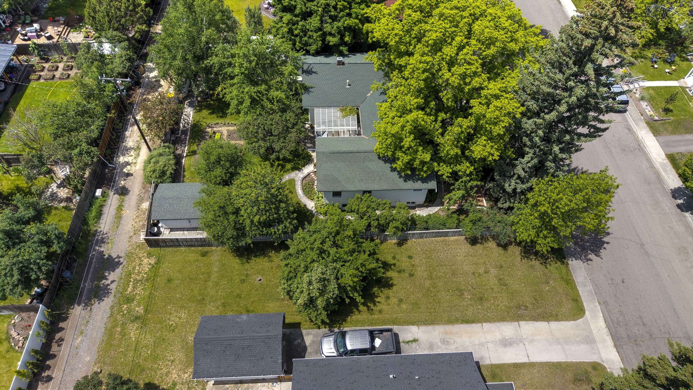 Nhn E Kent Avenue Property Photo 8