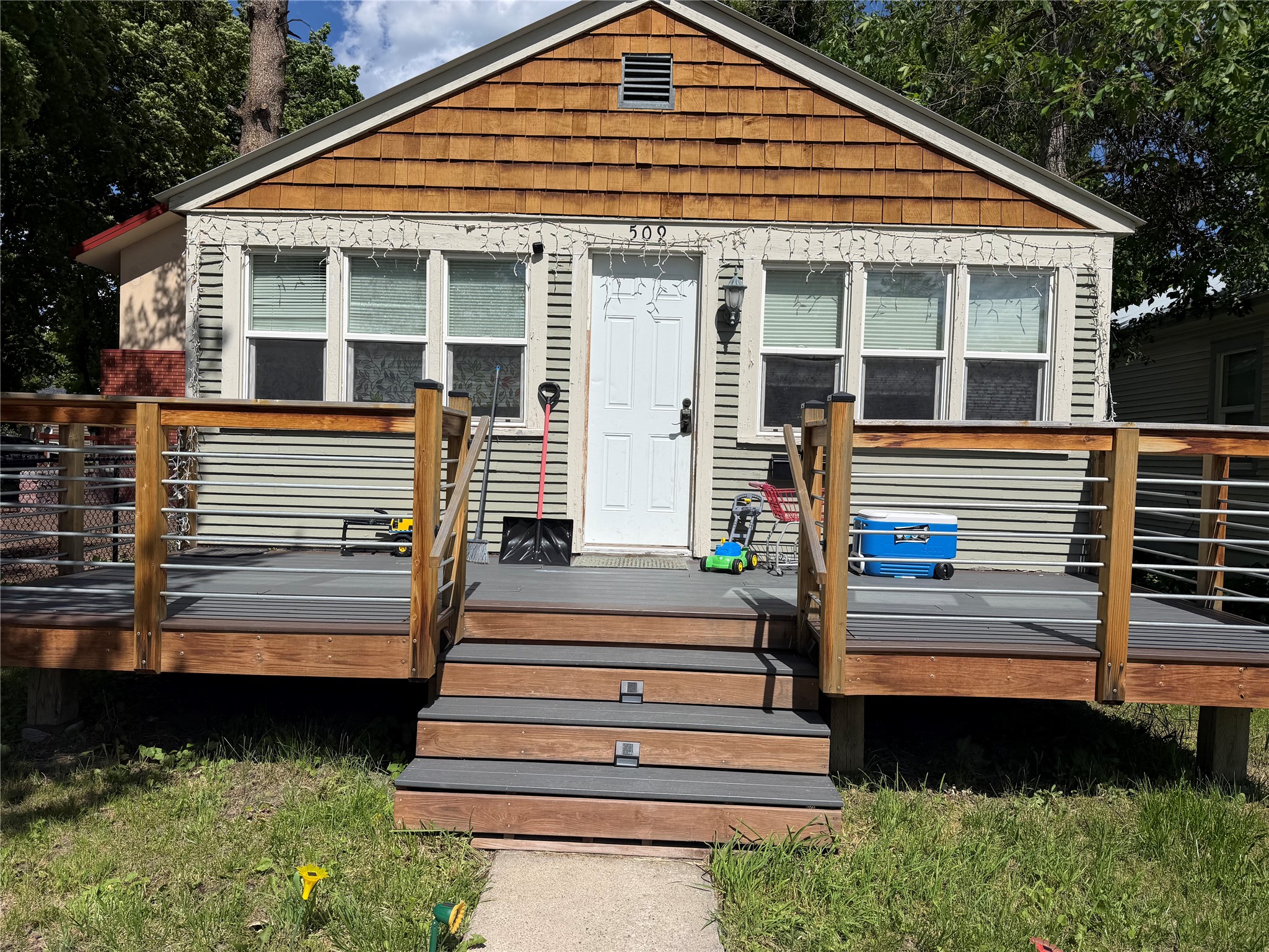 140 5th Street W Property Photo 8
