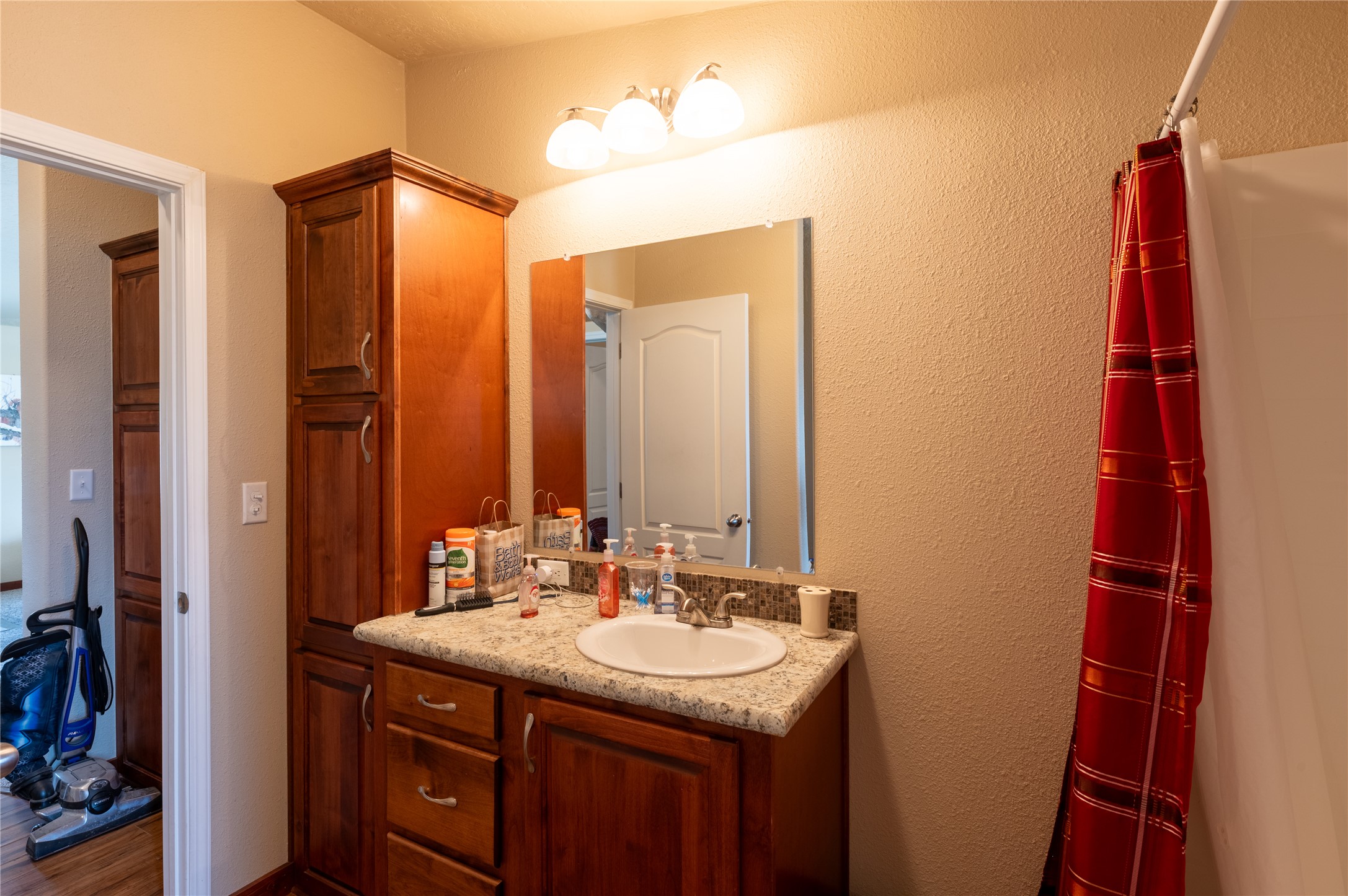 329 E Lynch Street Property Photo 24