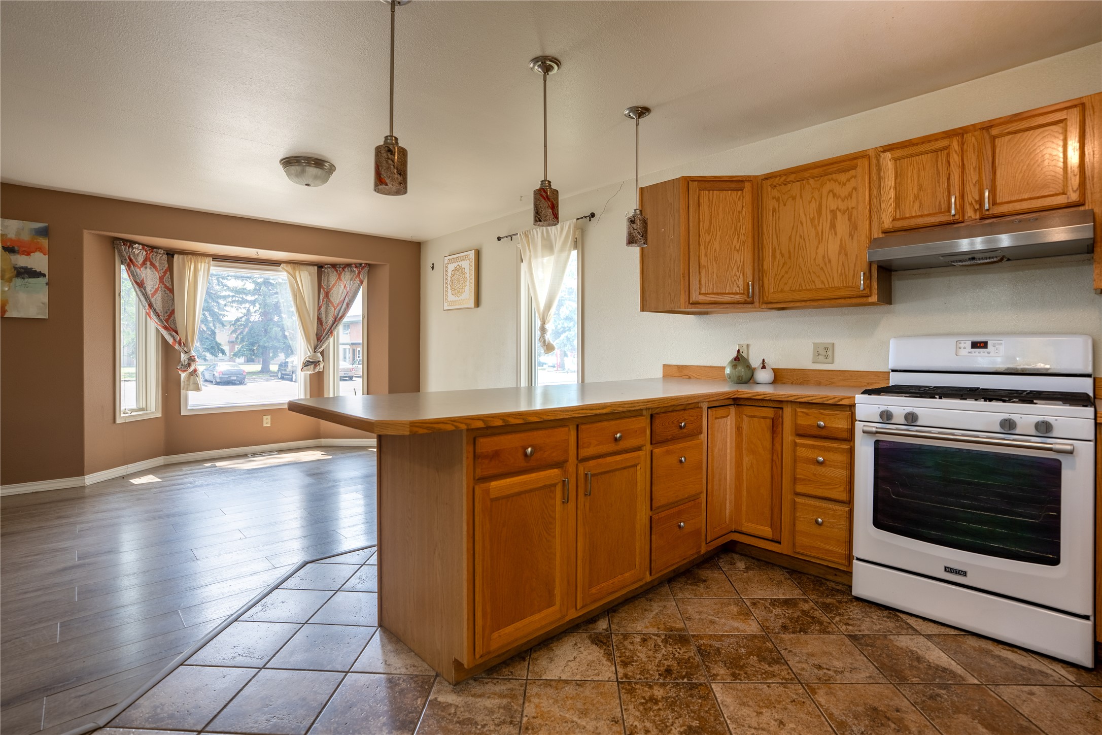 1809 9th Avenue S Property Photo 4