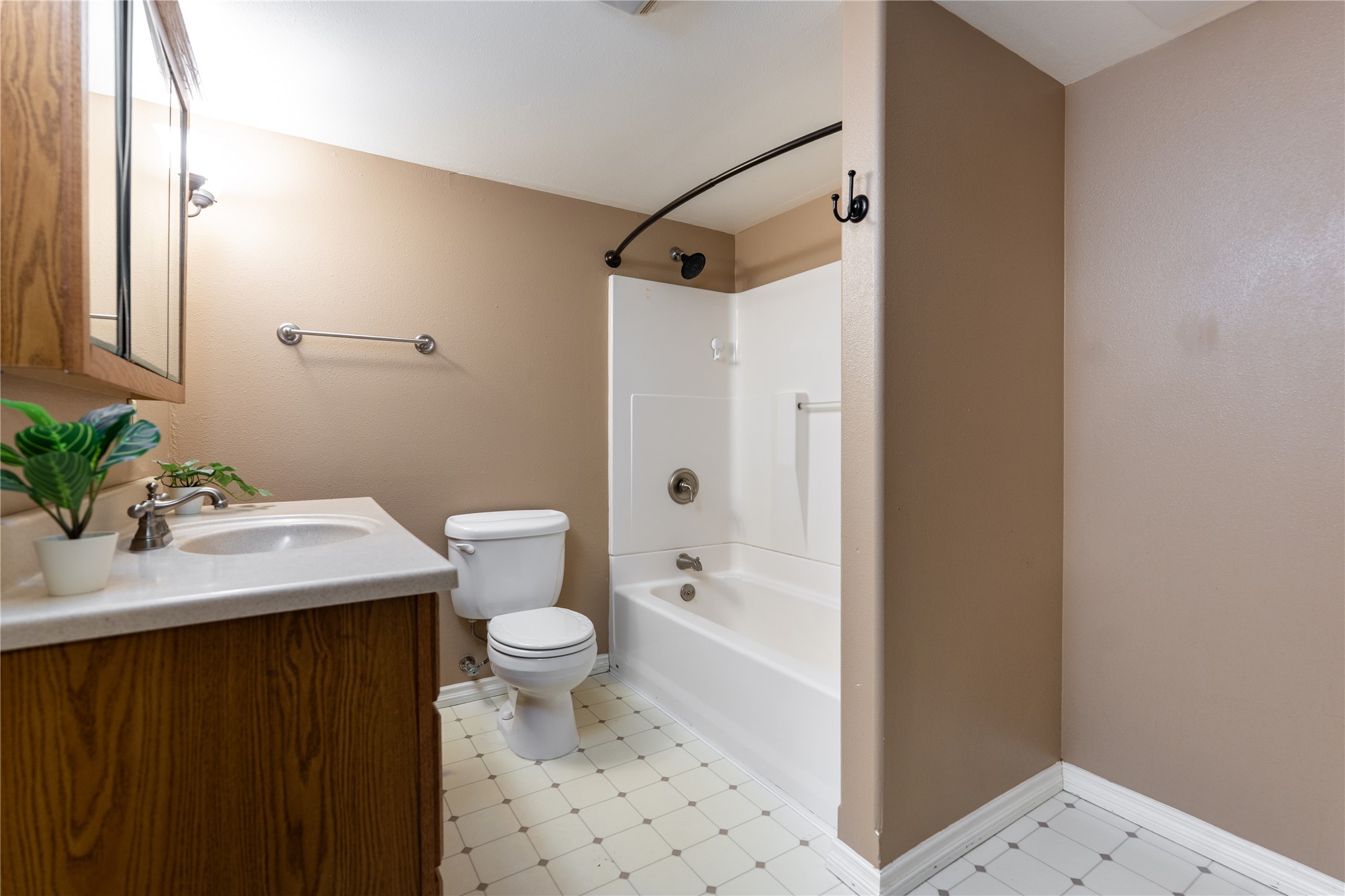 1809 9th Avenue S Property Photo 8