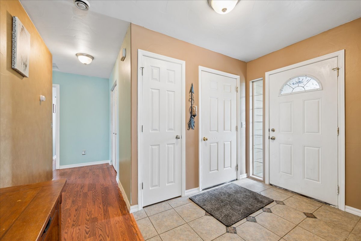 206 Jackson Peak Drive Property Photo 2