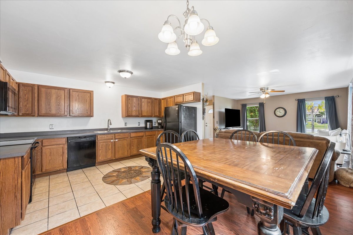 206 Jackson Peak Drive Property Photo 10
