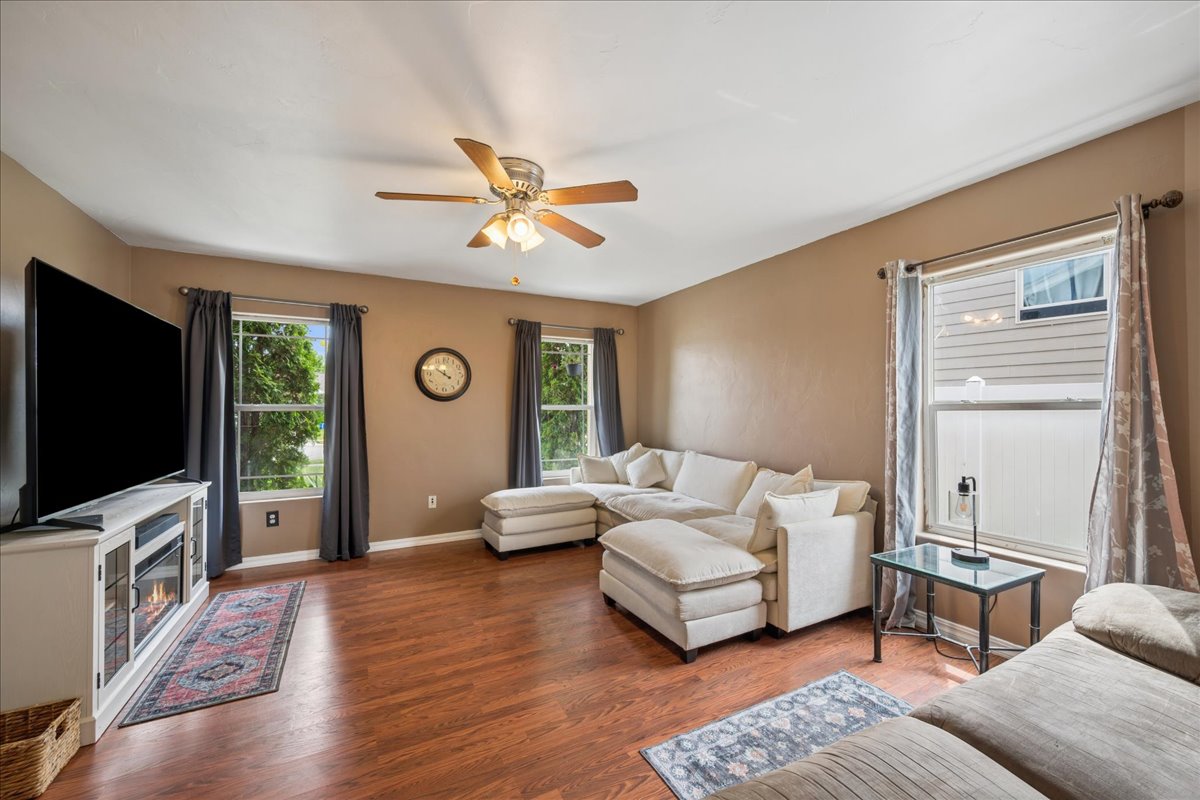 206 Jackson Peak Drive Property Photo 11