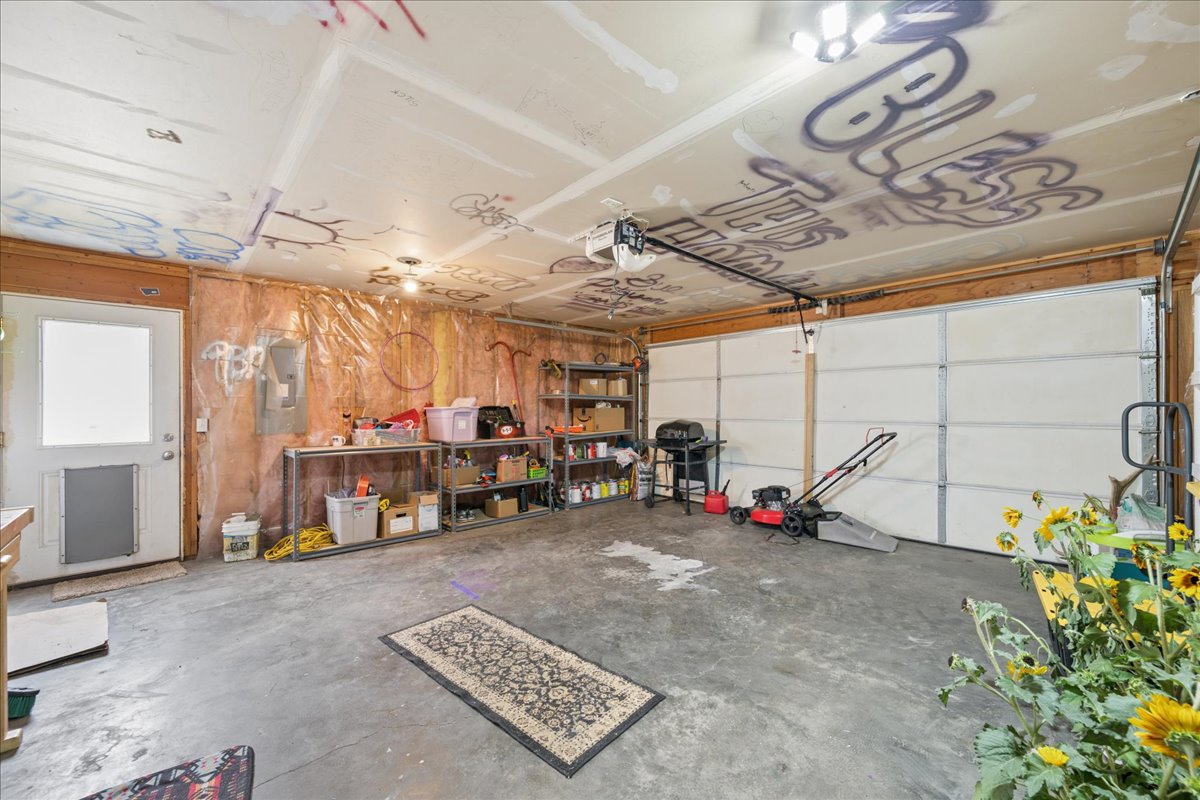 206 Jackson Peak Drive Property Photo 28