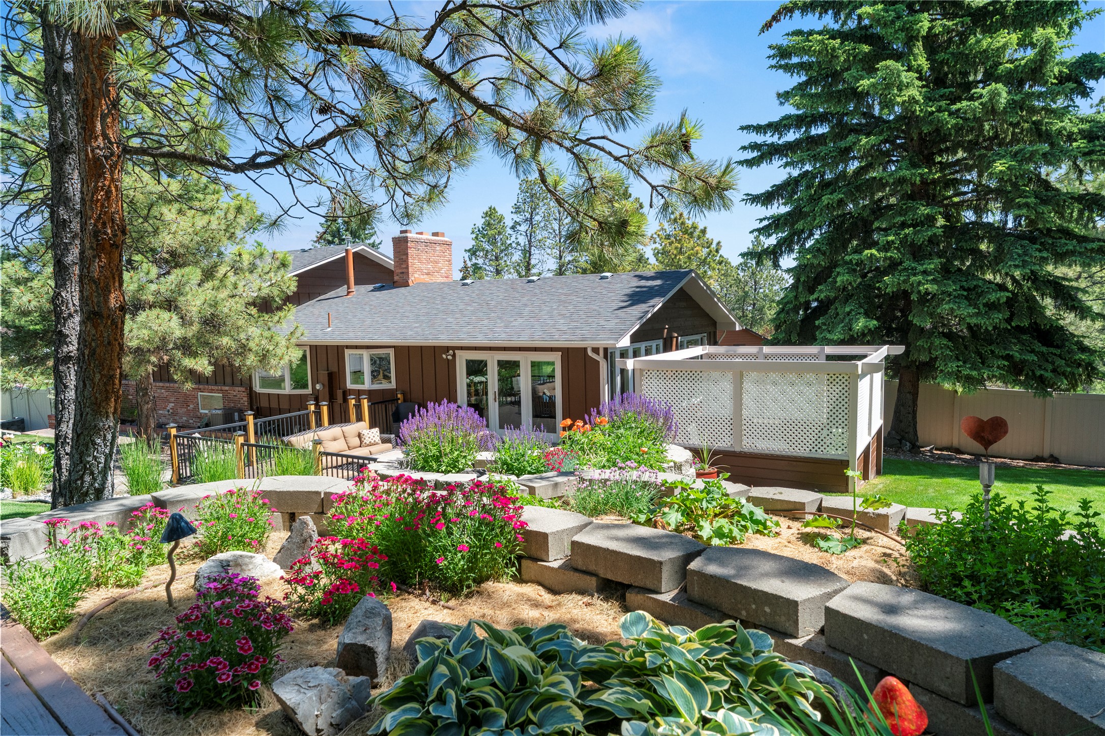 1904 Gold Rush Avenue Property Photo 3