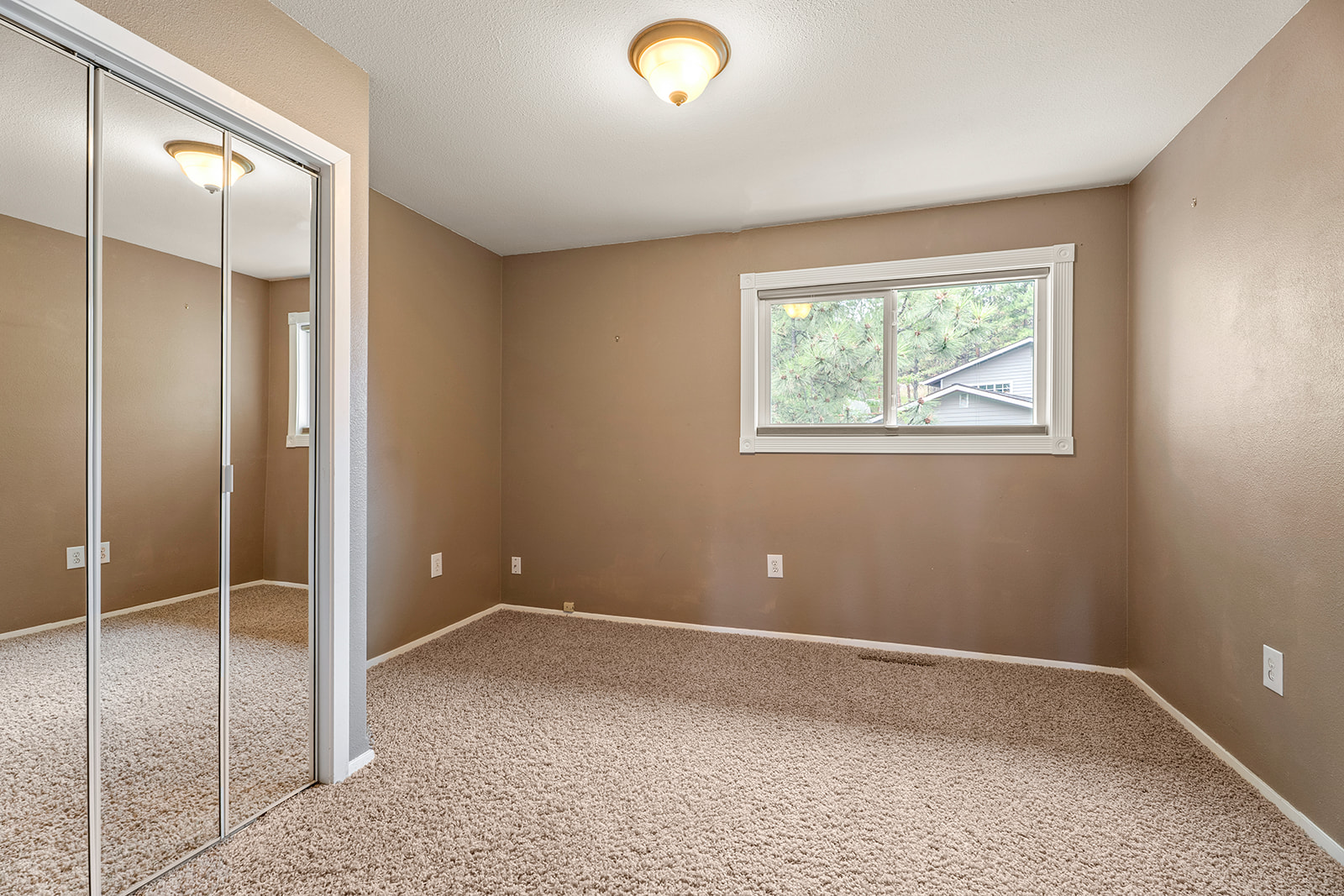 1904 Gold Rush Avenue Property Photo 16