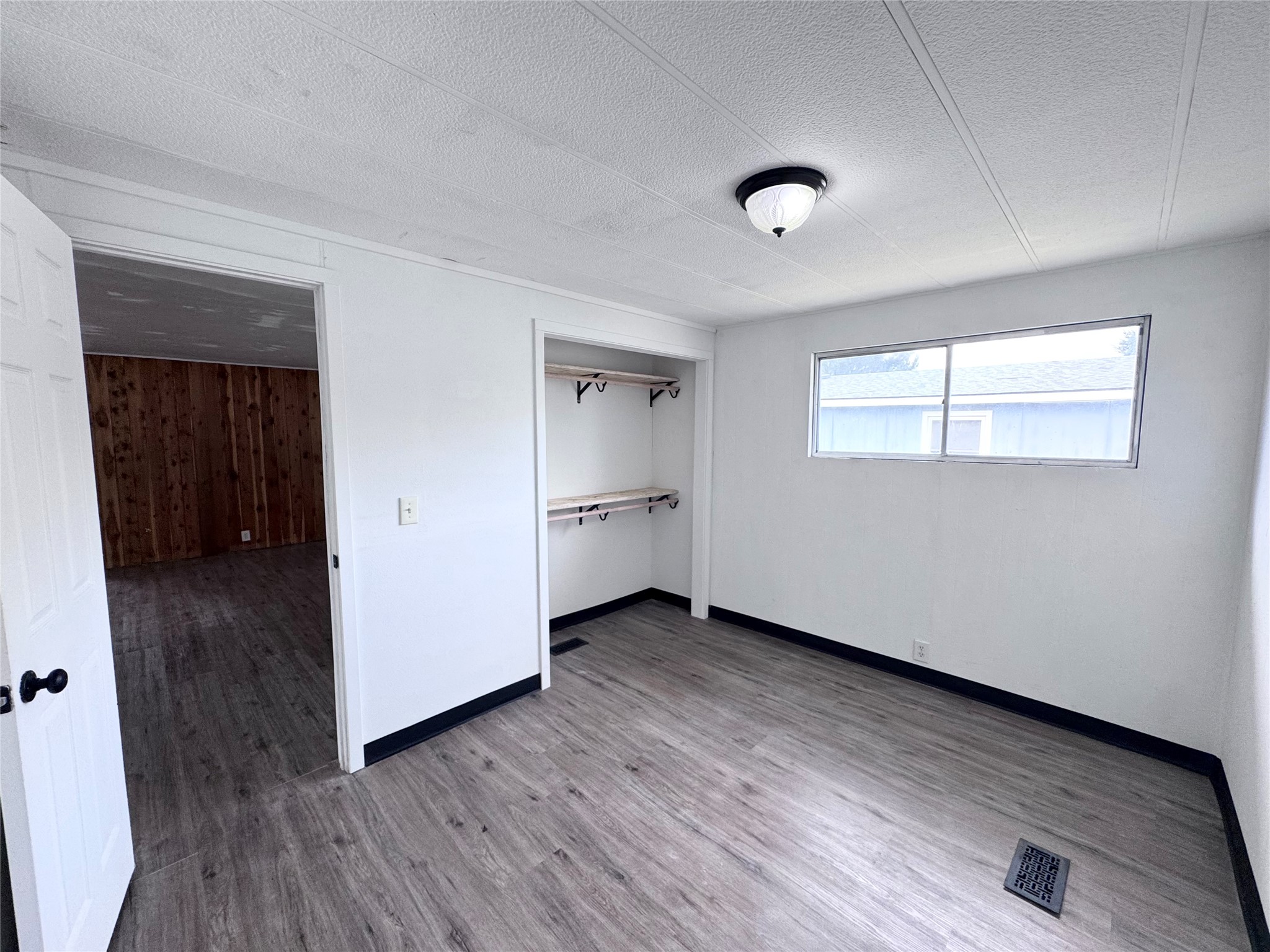 2958 Sunny Side Road Property Photo 11