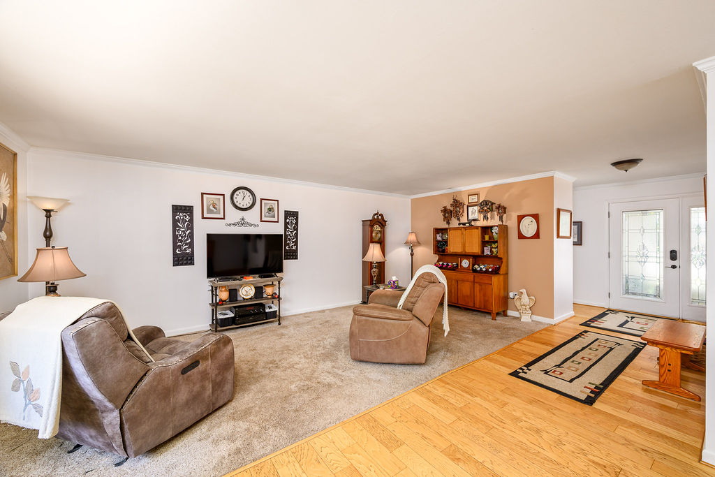 1903 Forest Park Drive Property Photo 2