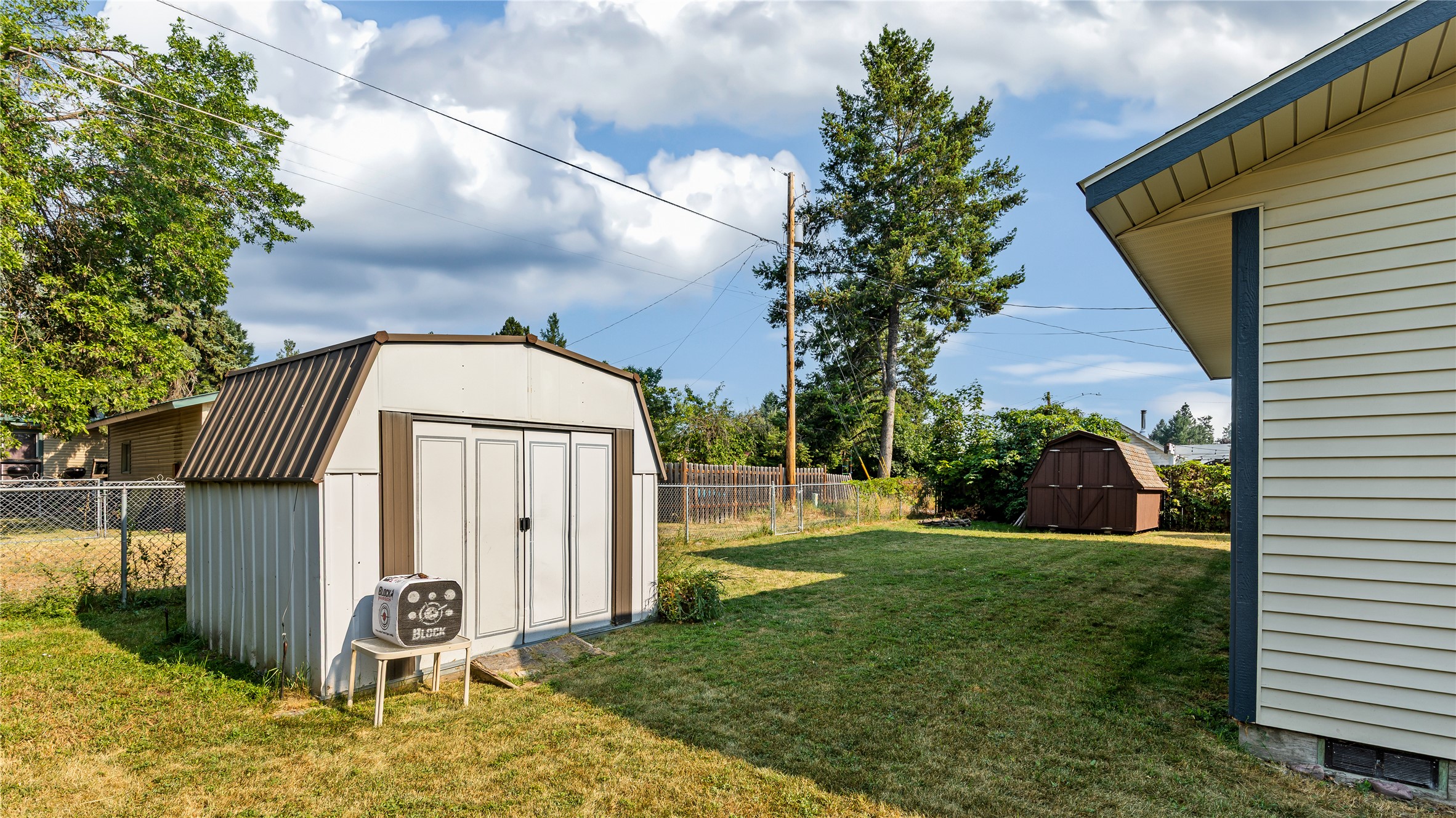 121 2nd Avenue E Property Photo 11