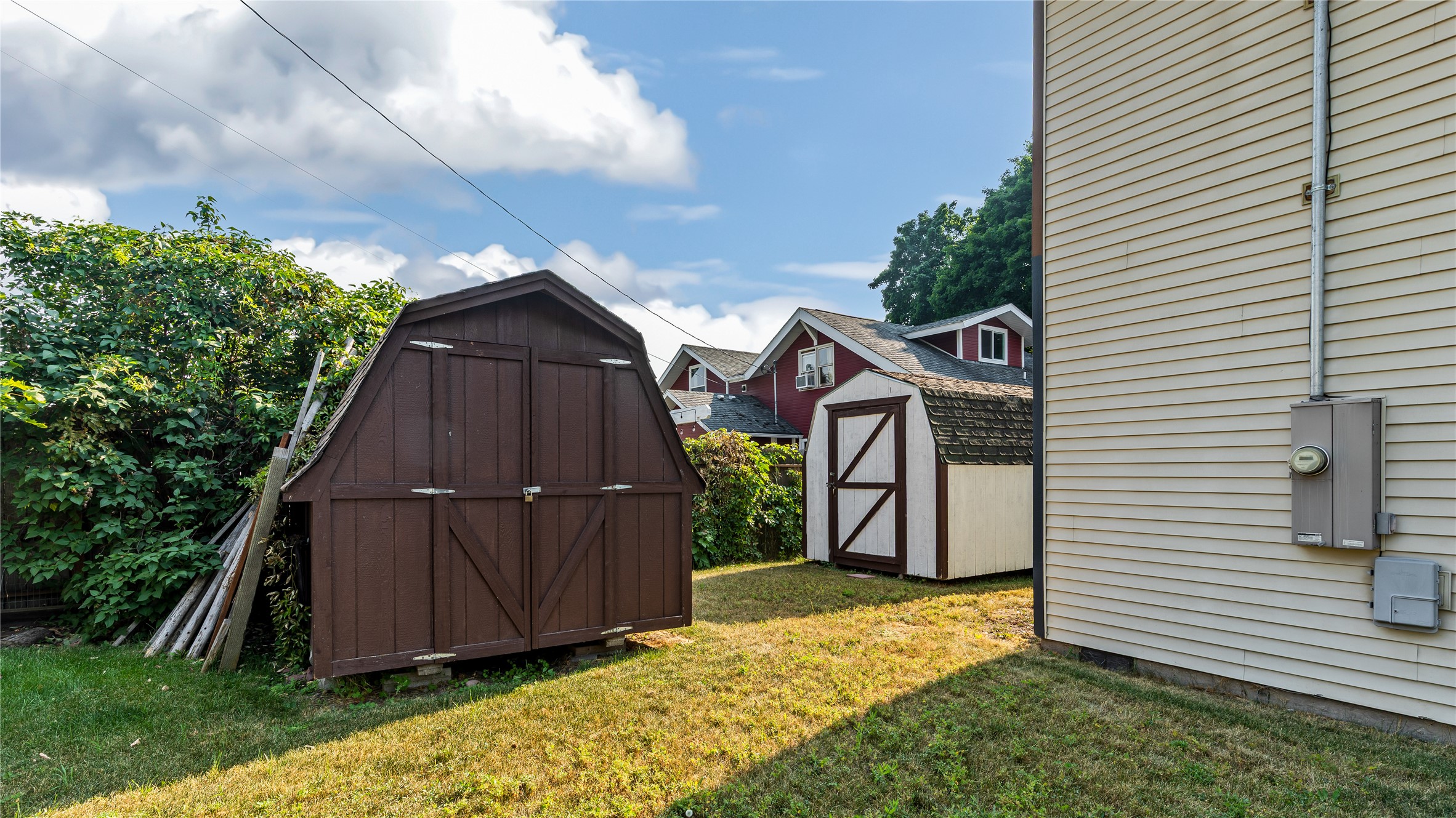121 2nd Avenue E Property Photo 12