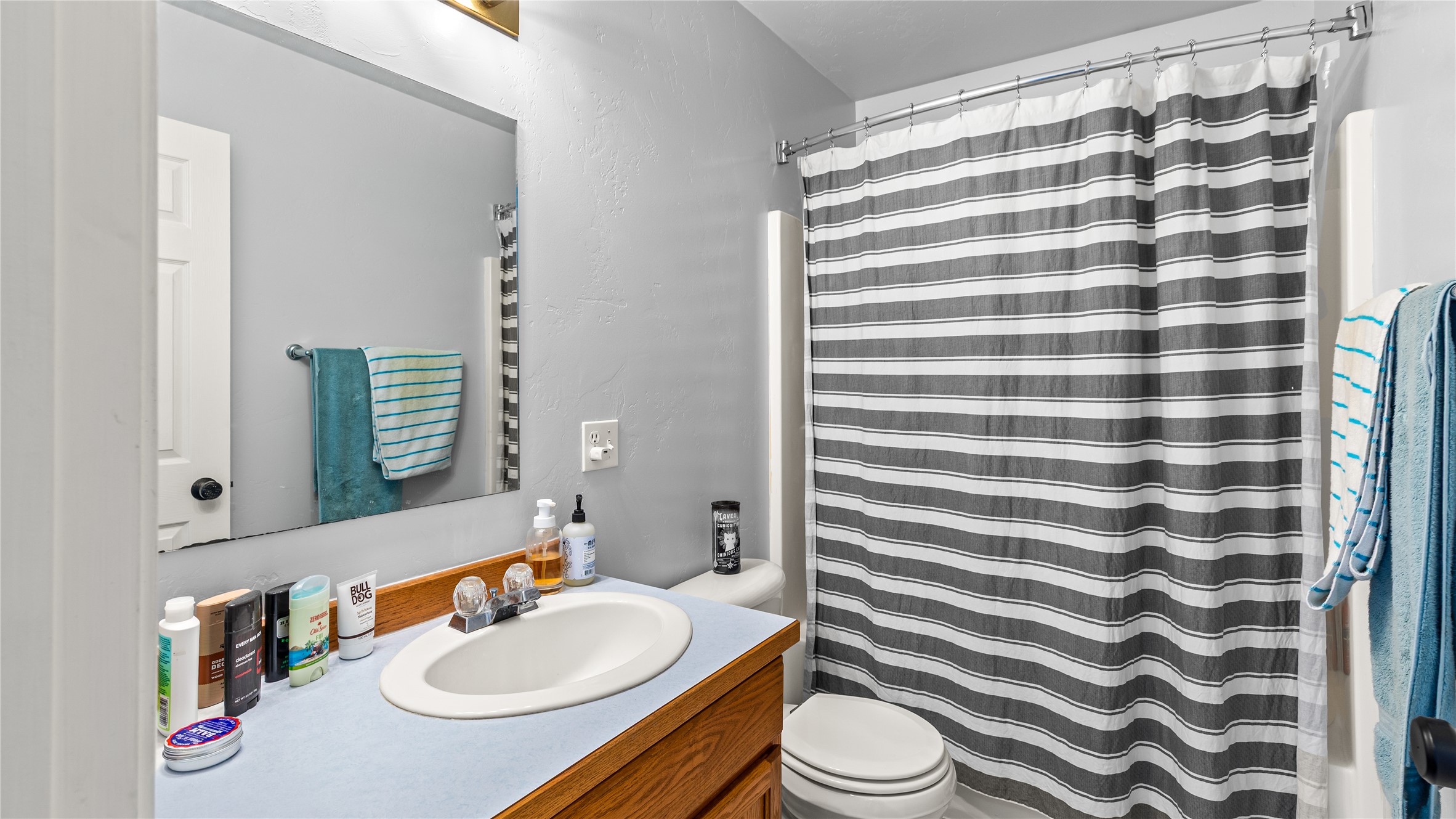 121 2nd Avenue E Property Photo 25