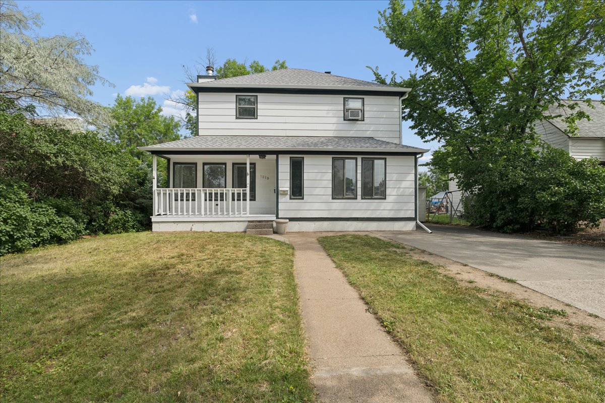 1219 9th Avenue S Property Photo 1