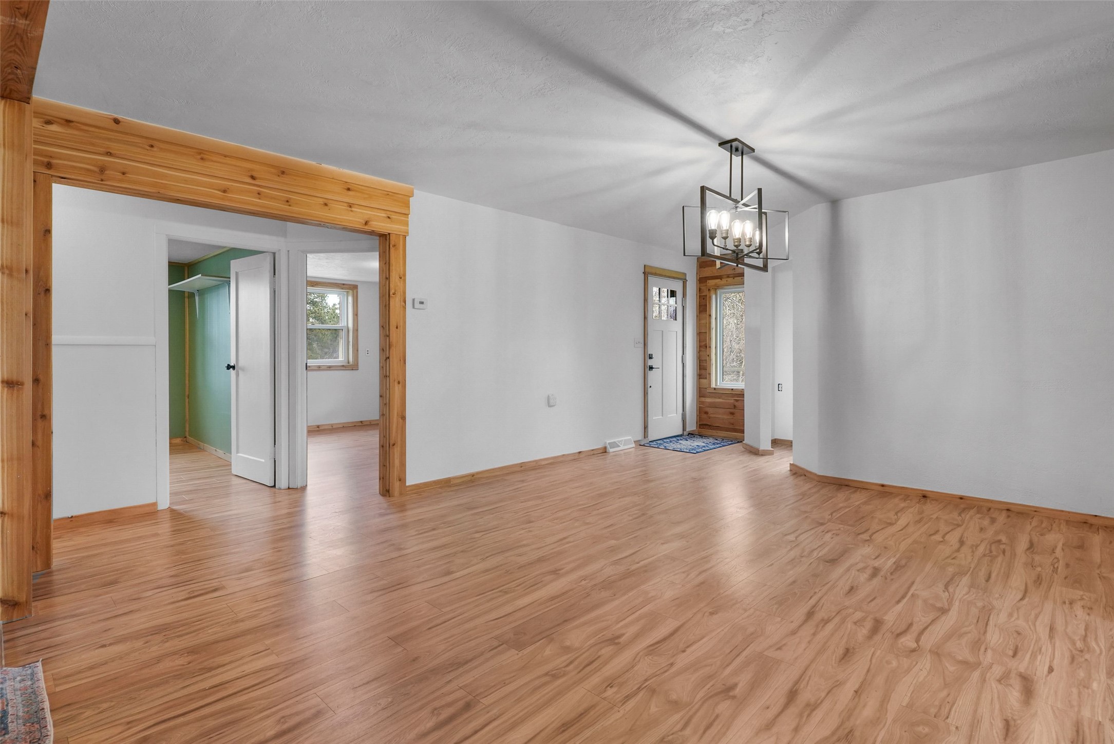 360 W River Road Property Photo 11