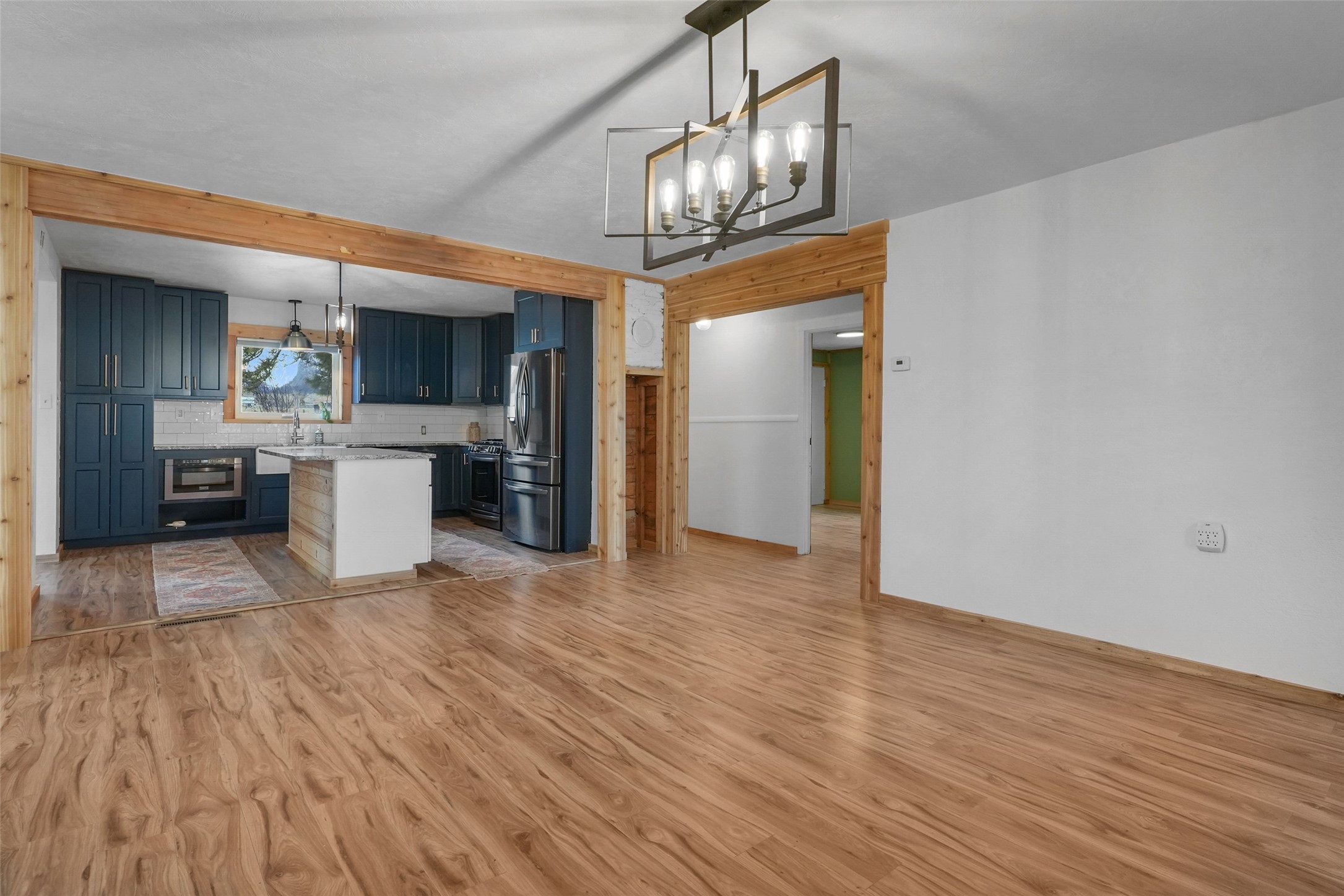 360 W River Road Property Photo 12
