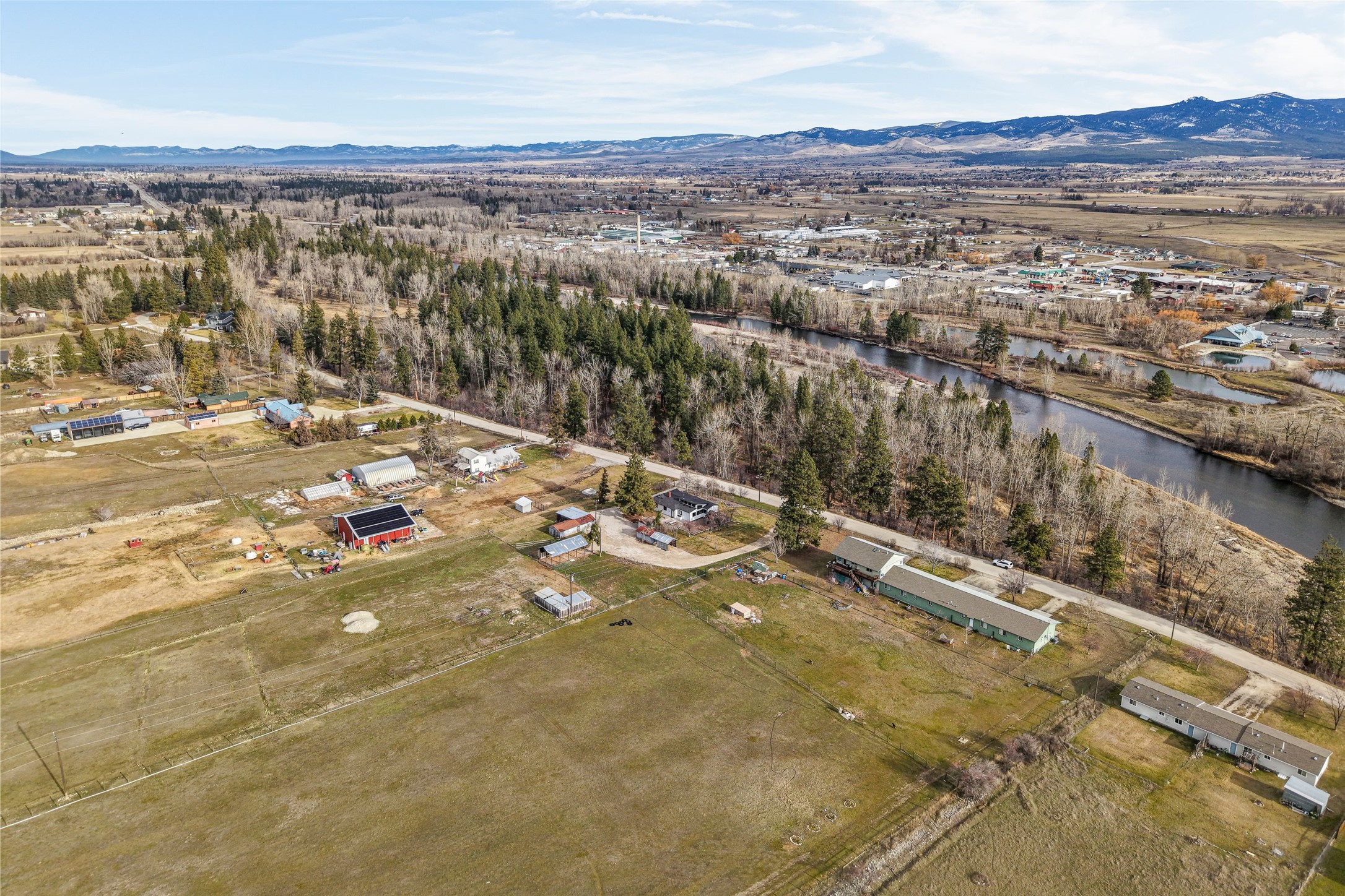 360 W River Road Property Photo 45