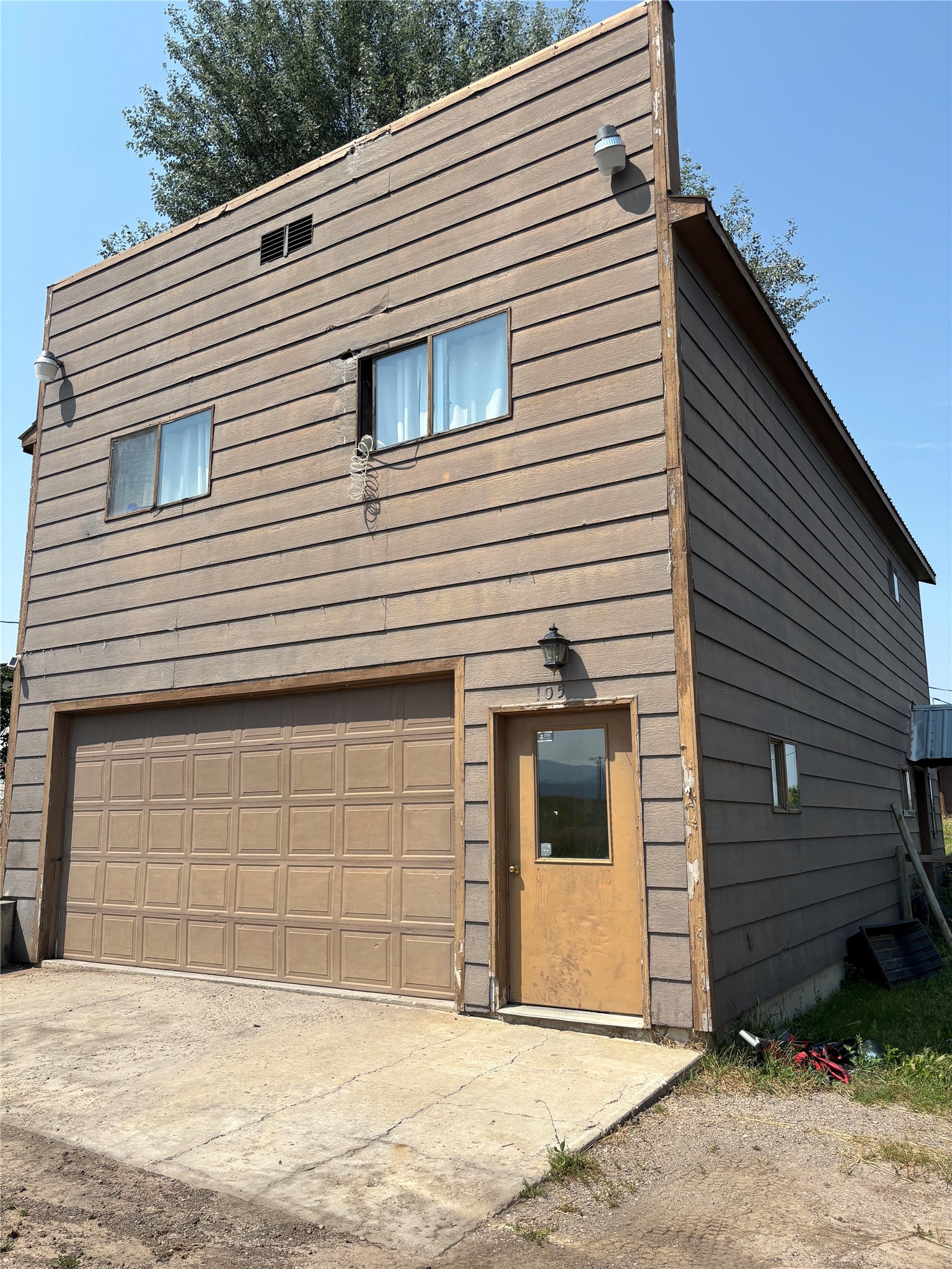 105 Welf Lane Property Photo 1