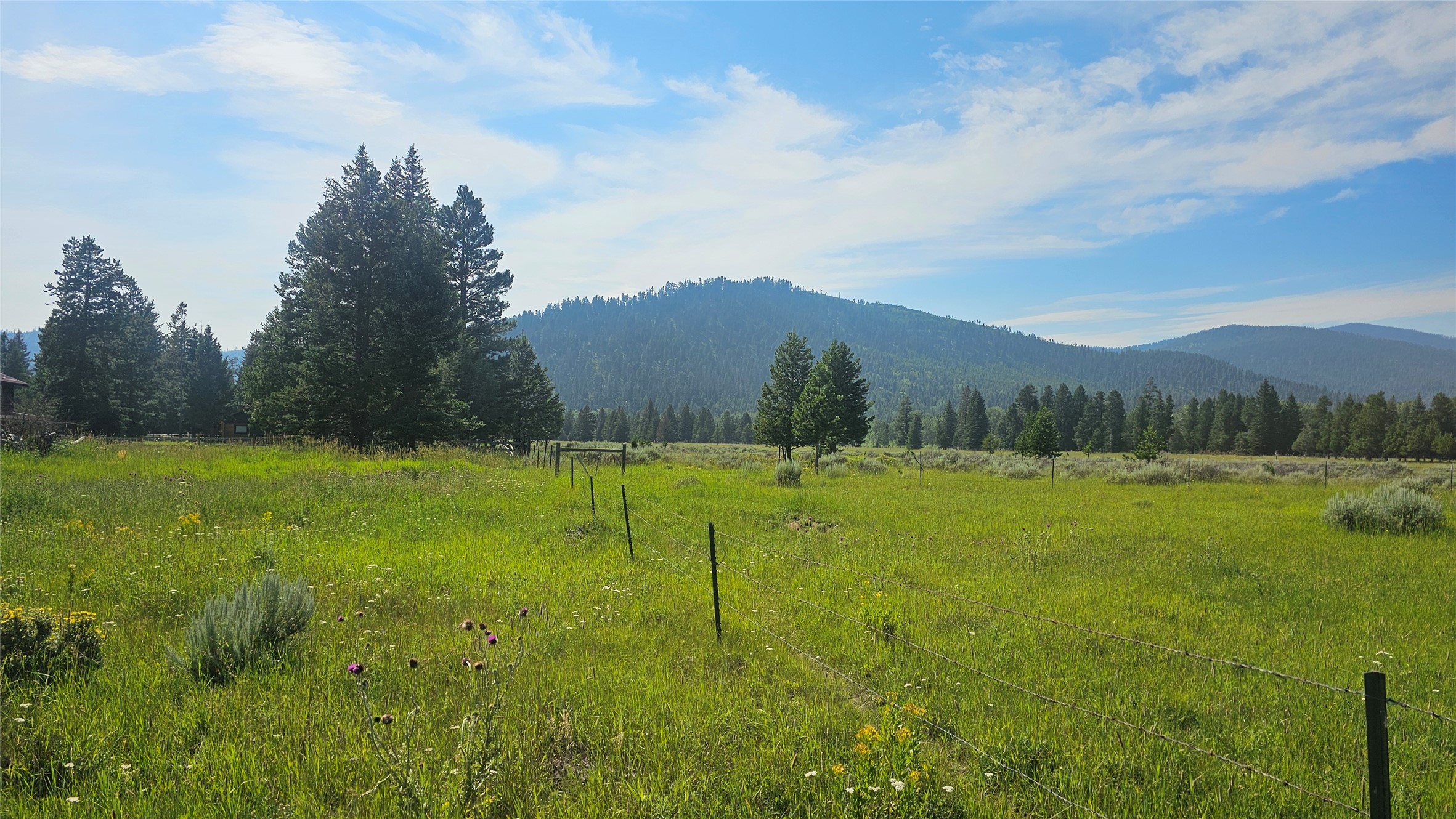 Na W Willow Creek Road Property Photo 1