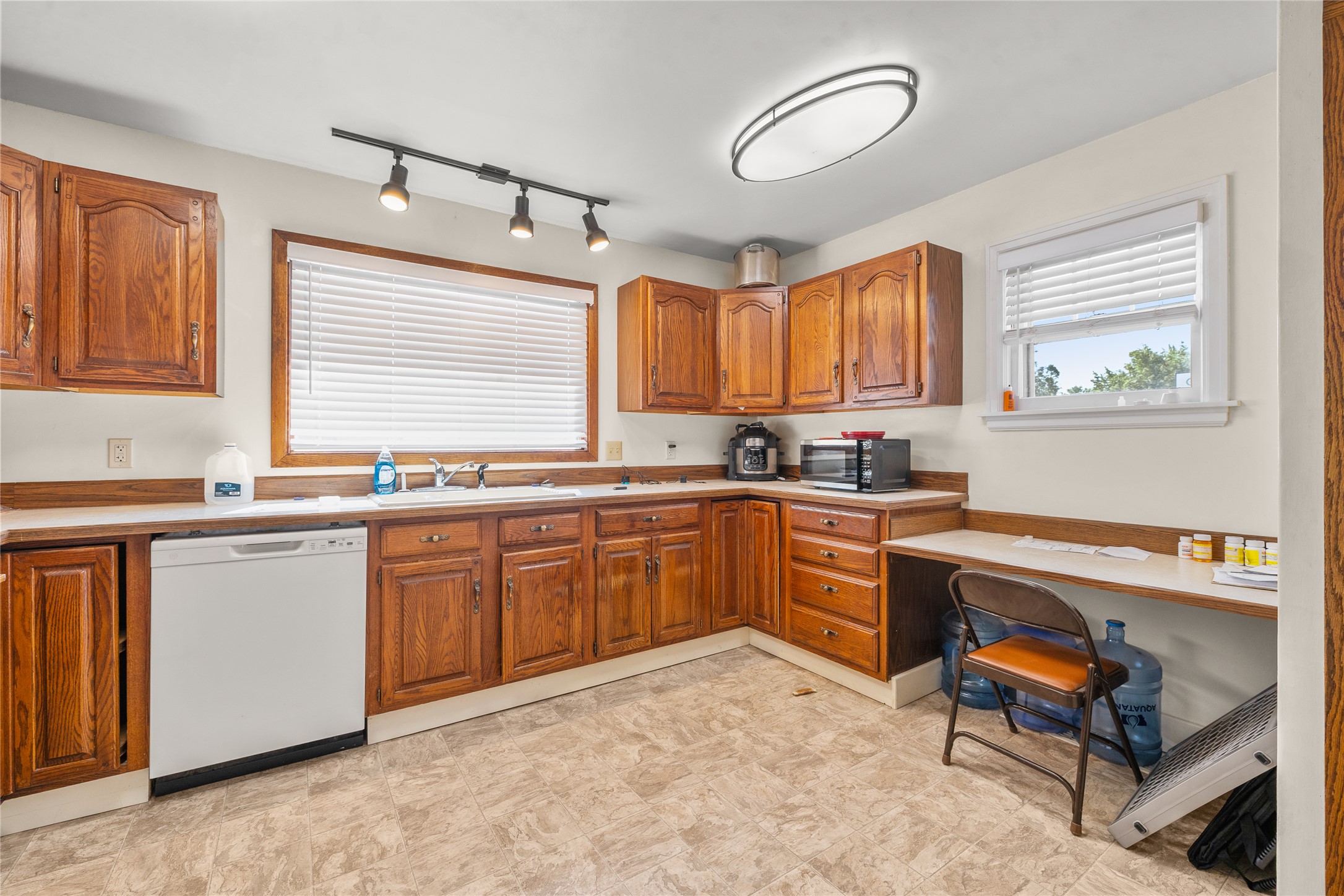 118 6th Avenue Property Photo 4