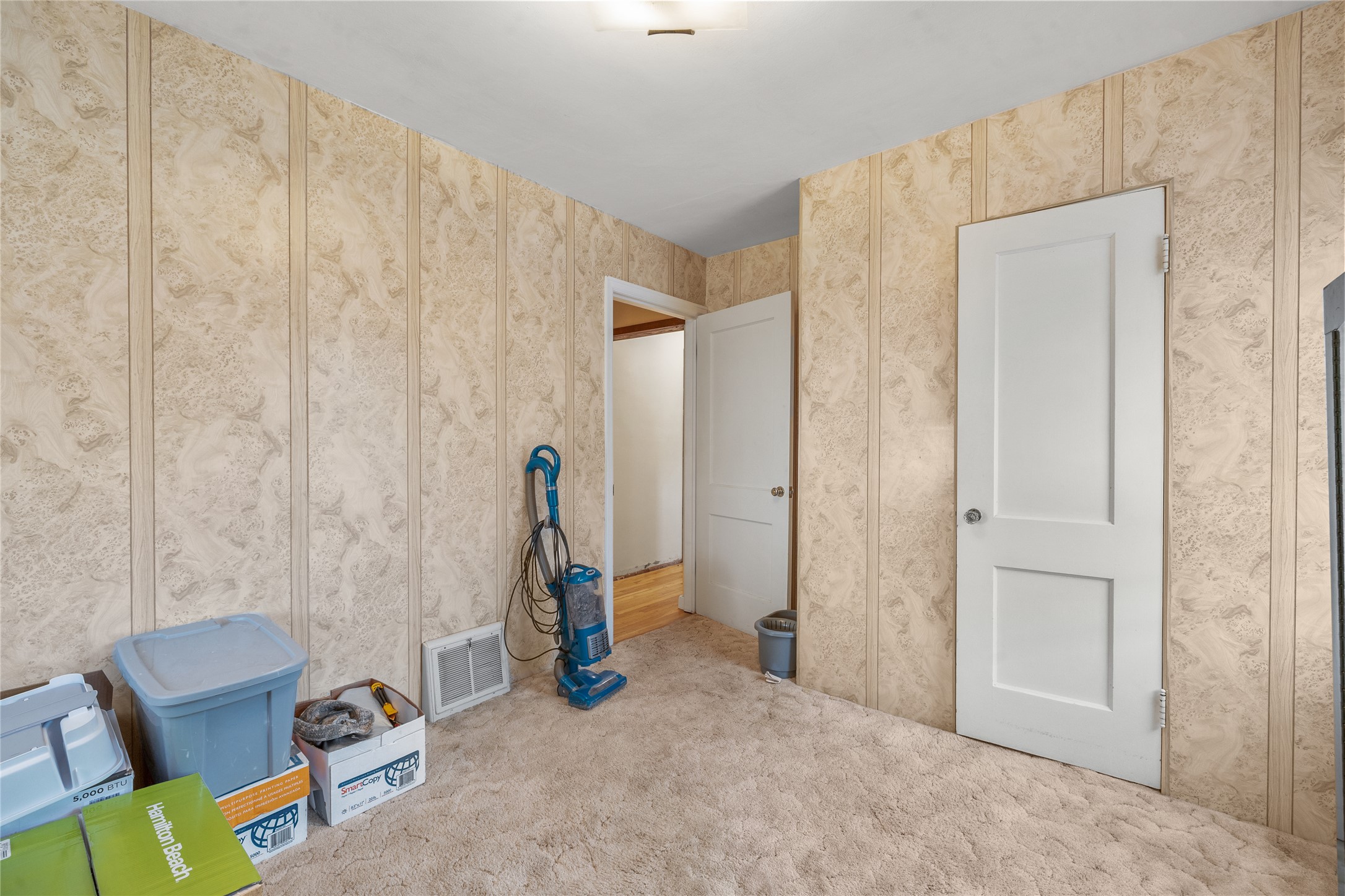 118 6th Avenue Property Photo 10